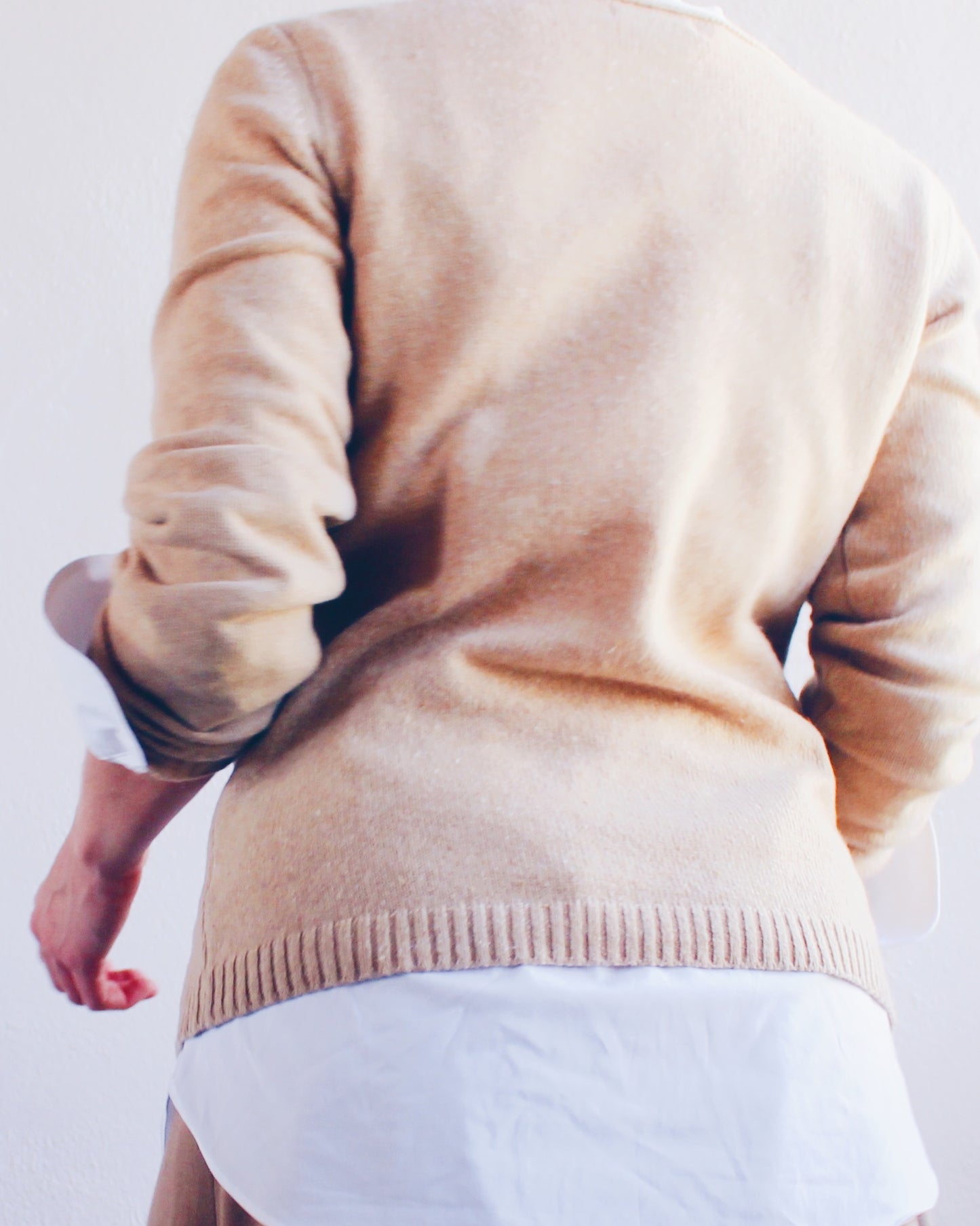 Vintage Tan Cashmere Sweater by Benedetta – Minimalist 90s Style, Layering Pullover, Preppy Academic Knit
