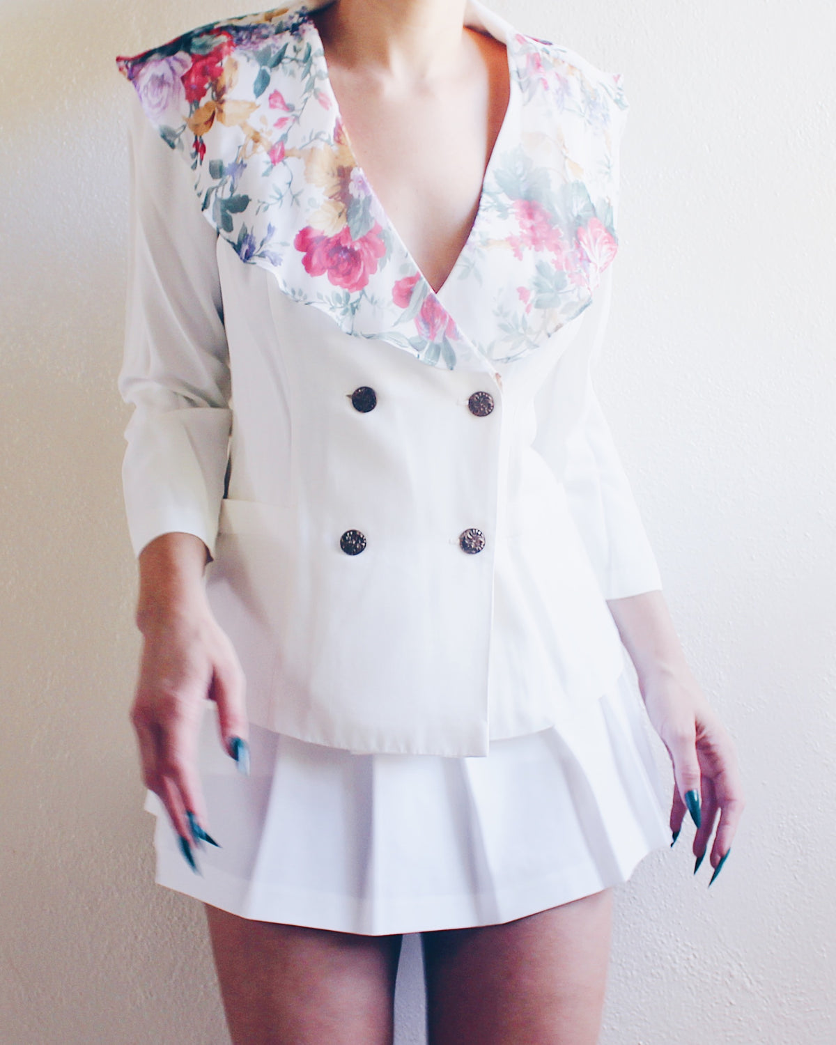 Vintage White Blazer with Frilly Floral Collar | Double Breasted 80s 90s Frou Frou Style | Girly Romantic Jacket