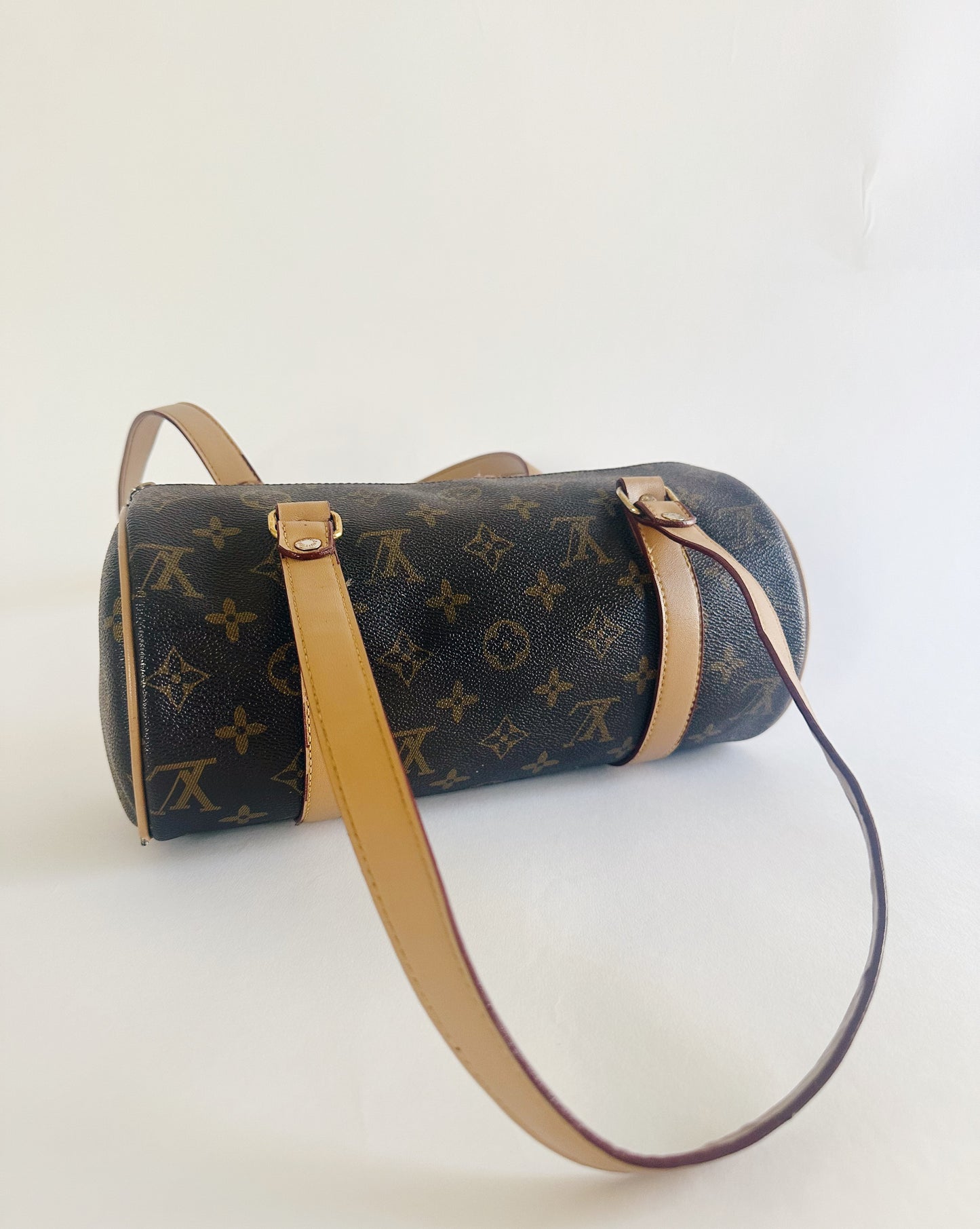 Vintage Louis Vuitton Papillon 26 – Y2K Monogram Leather Handbag for Earth‑Toned Outfits