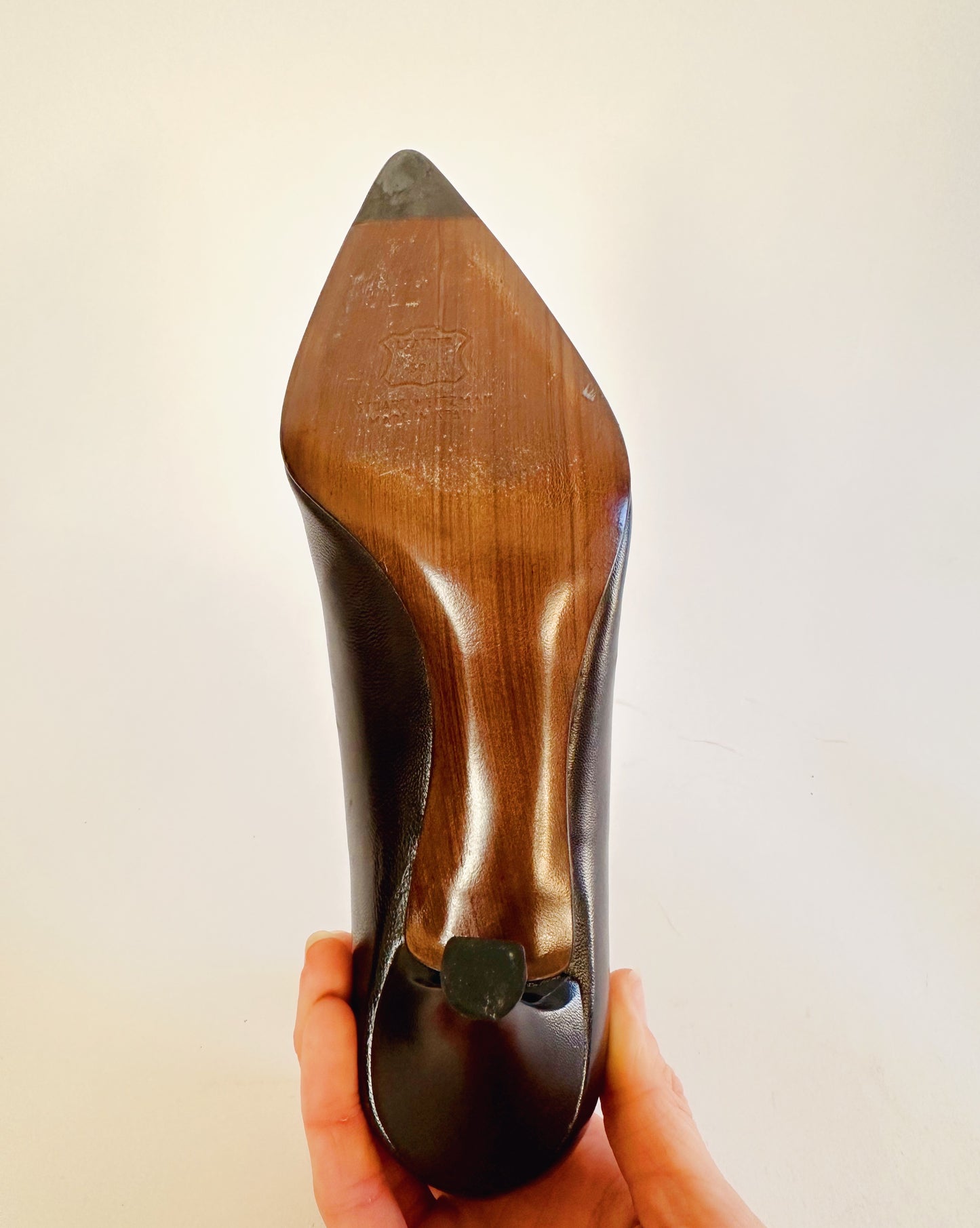 Vintage Stuart Weitzman Dark Chocolate Brown Leather Heels – 90s Minimalist 2 Inch Stiletto Pumps