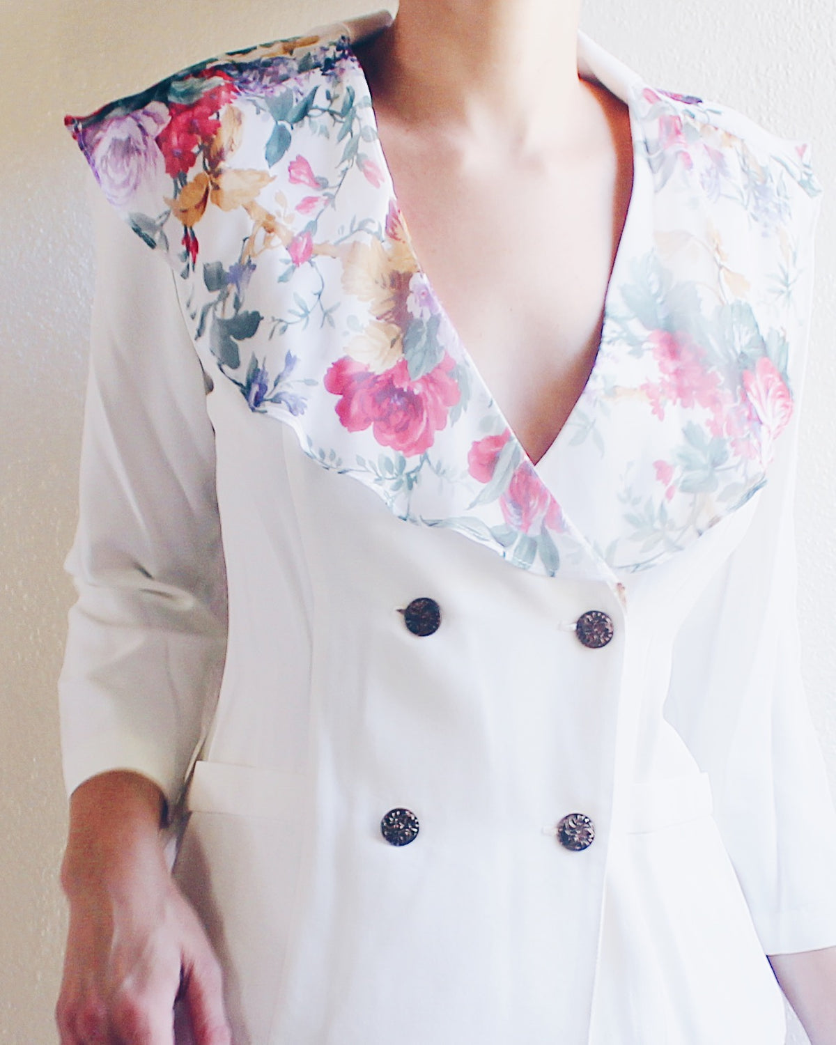 Vintage White Blazer with Frilly Floral Collar | Double Breasted 80s 90s Frou Frou Style | Girly Romantic Jacket