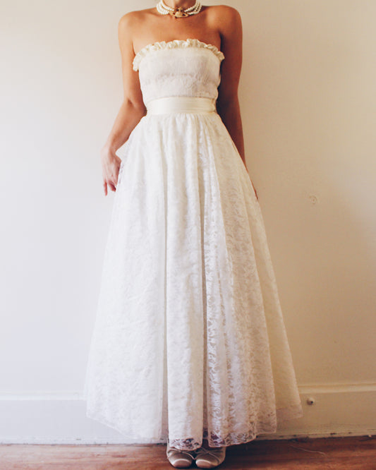 Vintage Gunne Sax Ivory Lace Sleeveless Dress – Bow‑Waist Coquette Statement Piece, Bridal Ready