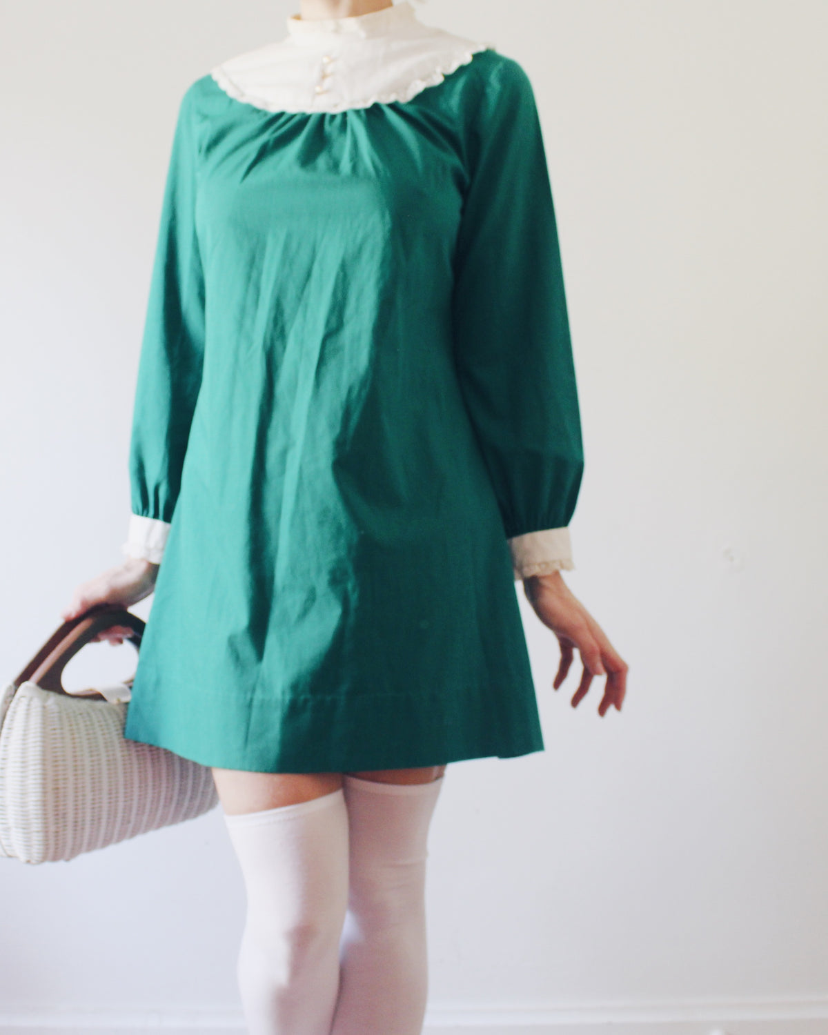 1970s Green Vintage Mini Dress, Carol Brandt Long Sleeve Dress, White Ruffle Trim, Retro Mod Christmas Style