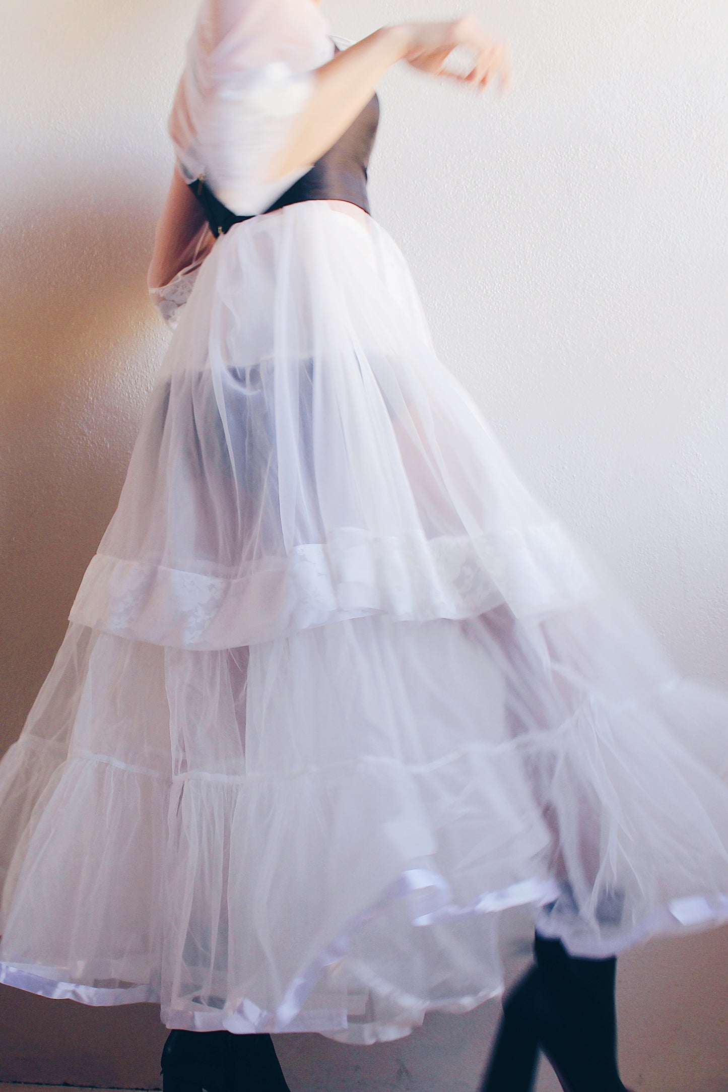 Victorian Whispers: Sheer White Lace Bed-Coat Robe for Dark Academic Dreams