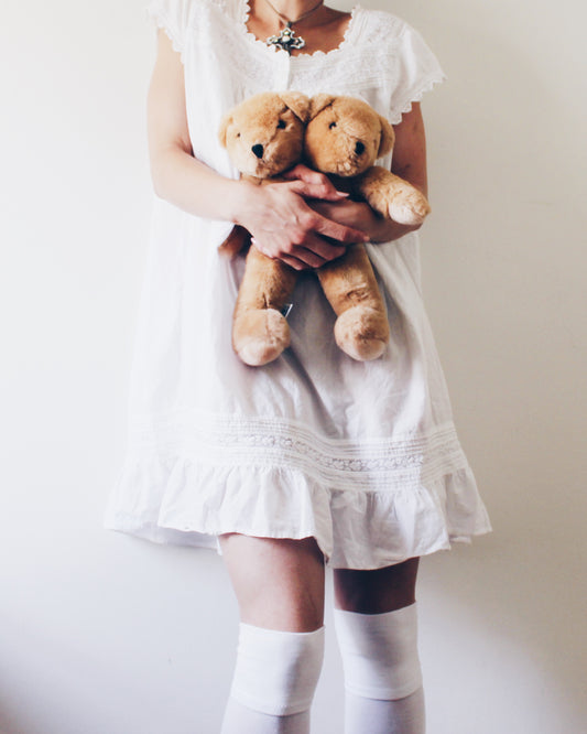 Eileen West White Cotton Babydoll Nightgown Large | Victorian Boho Cottagecore Slip Dress | Heart Button Floral Embroidered Ruffle Hem