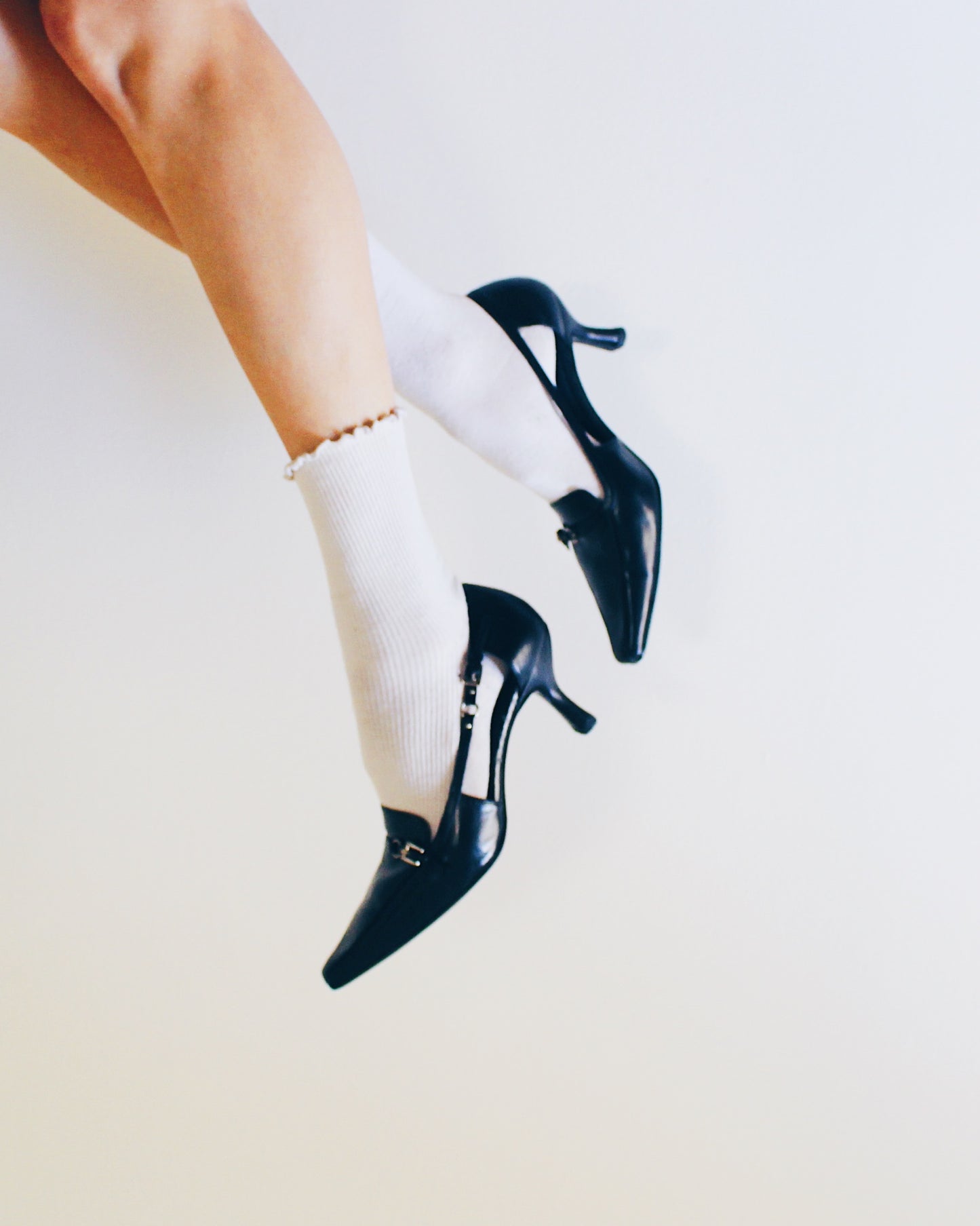 Vintage Liz Claiborne Iflex Black Loafer‑Style Kitten Heels – 90s Office Chic Pumps