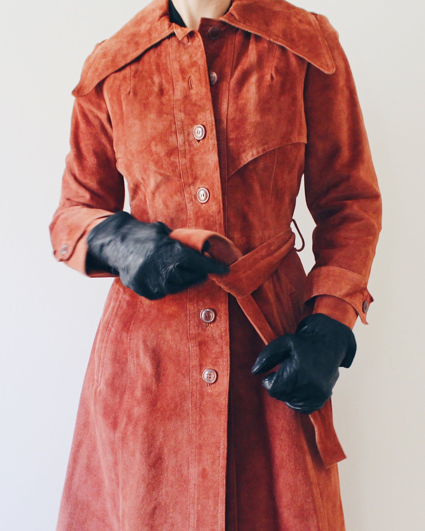 Chestnut brown Vintage 70s Brown Leather Trench Coat with Belt – Retro Chic Long Leather Jacket