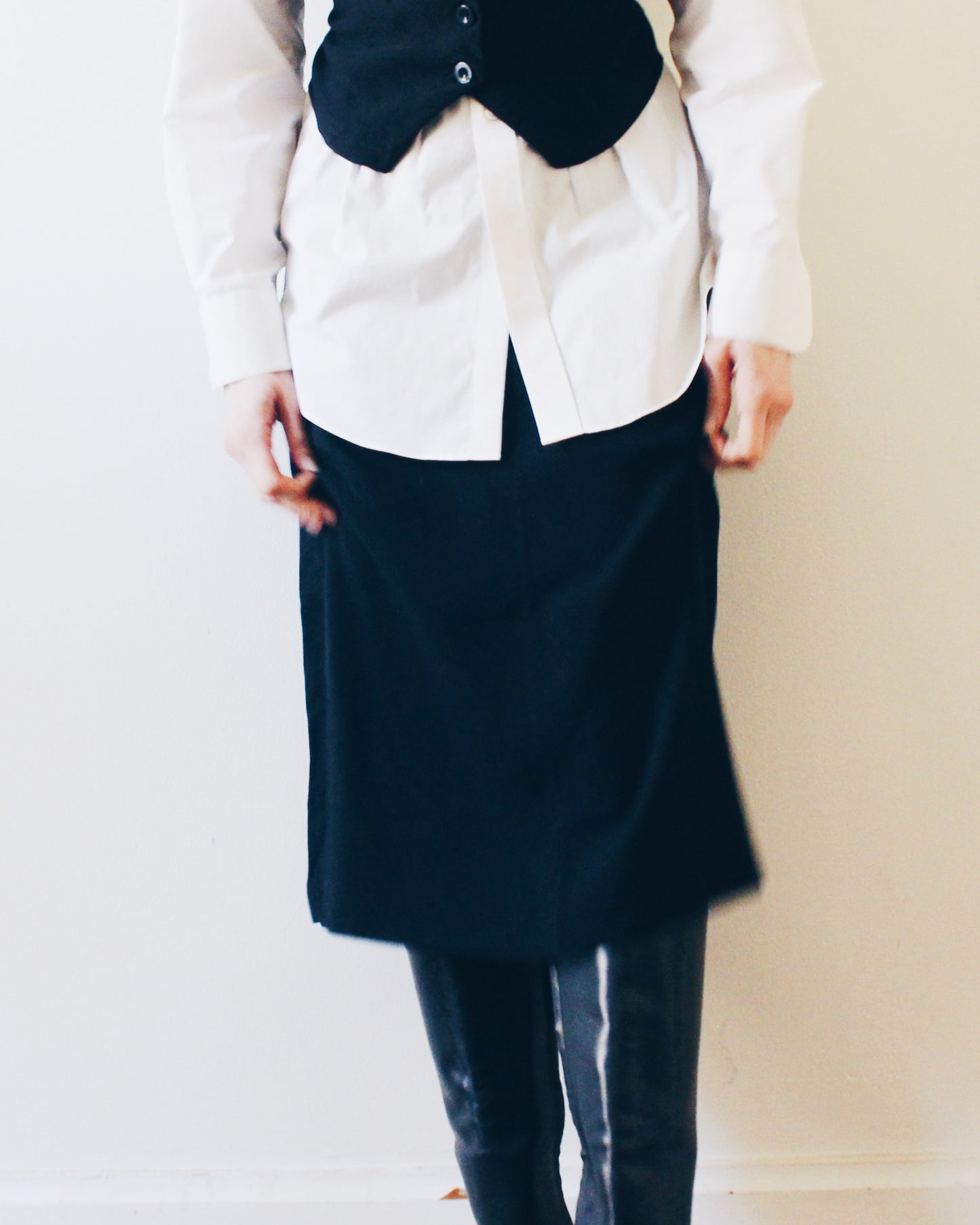 Vintage Banana Republic Black Wool Blend Midi Skirt - Minimalist Office Skirt Semi Formal Workwear Sleek Layering Skirt