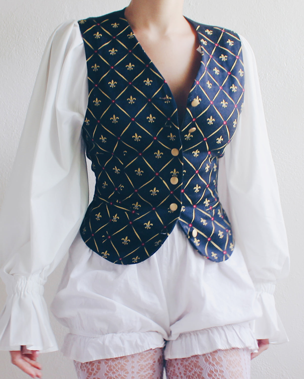 Vintage 90s Lizsport Black Medieval Core Vest with Gold French Fleur de Lis Print, Dark Academia Romantic Soft Goth Fall Look