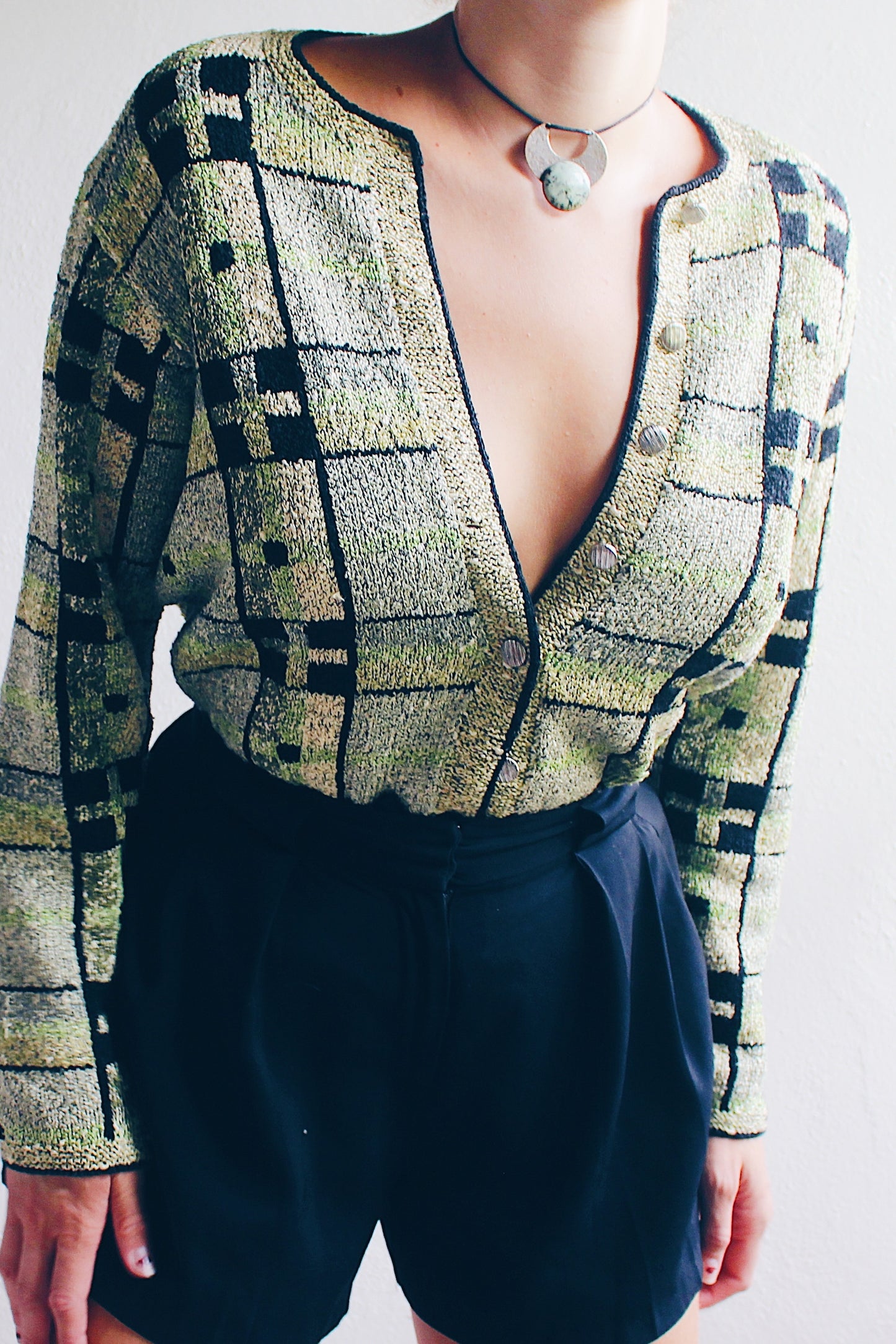 Vintage knitwear with a dark vibe / Handknit Dark Academia Cardigan
