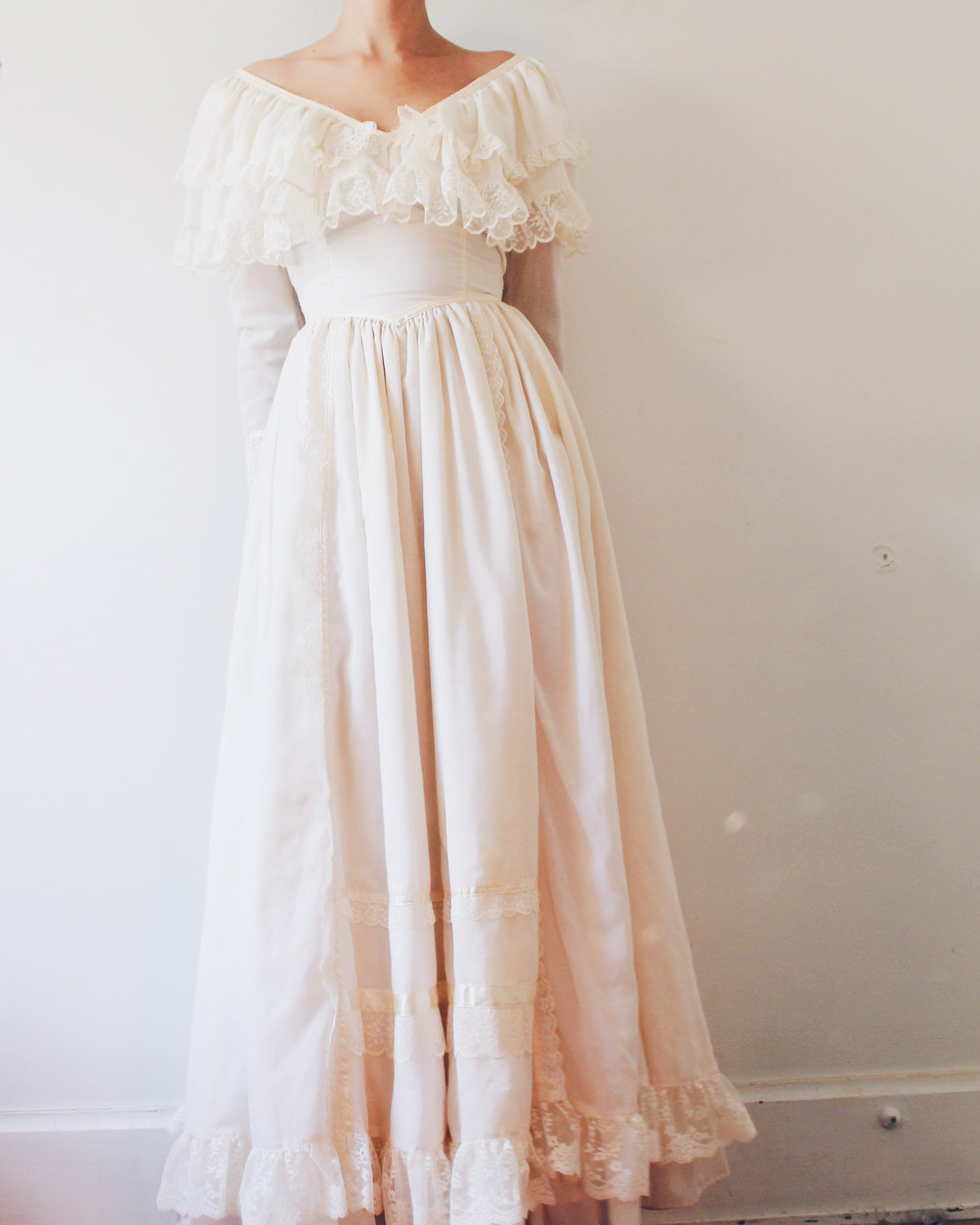 Vintage 70s Gunne Sax Cream Lace Wedding Dress, Layered Bertha Collar, Romantic Renaissance Gown, Soft Goth Bridal Victorian Edwardian
