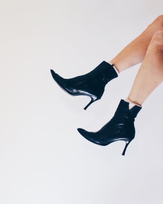 Pointed Toe 90s 2 inch Heeled Boots – Vintage Black Leather Ankle Boots
