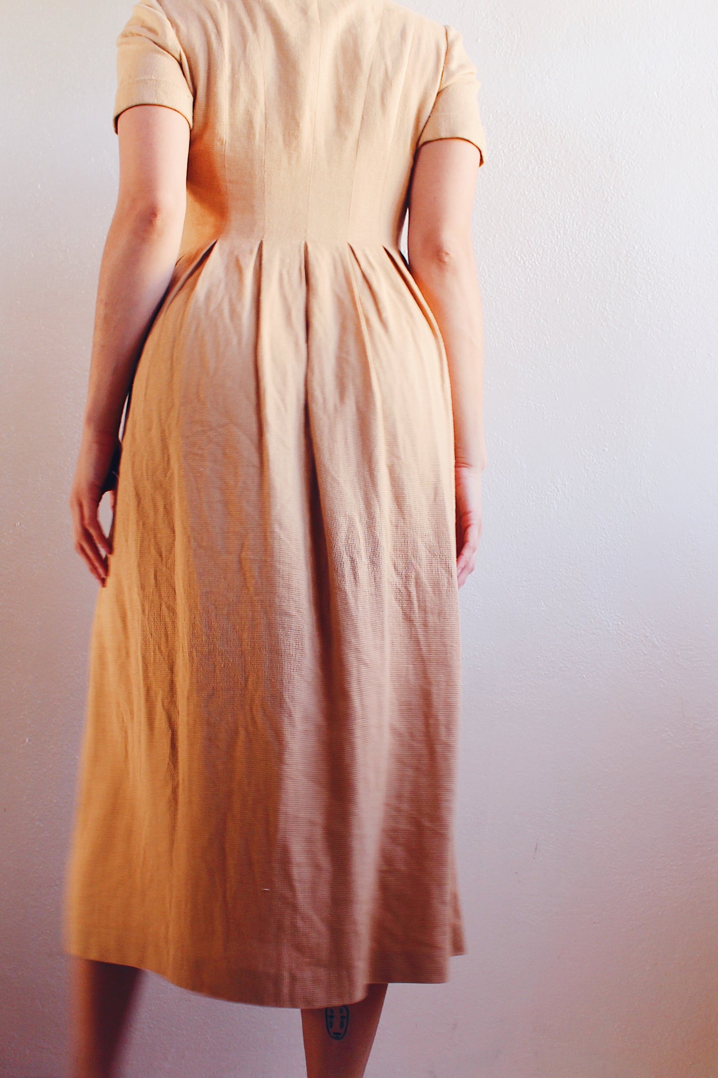 Timeless Linen: 1980s Short Sleeve Minimalist Tan linen-Blend A-Line Dress