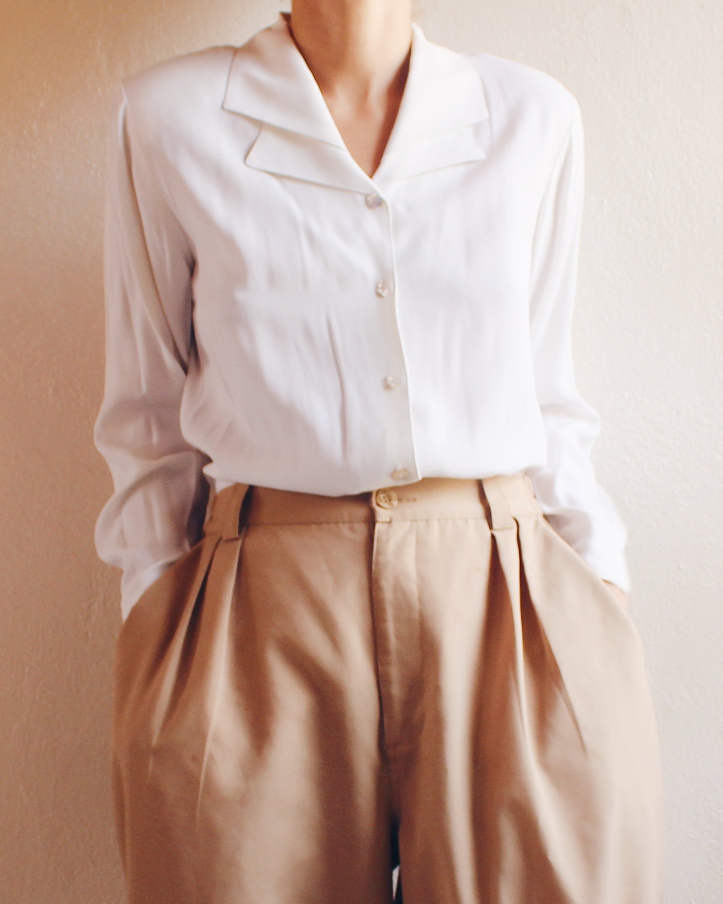 Vintage 80s Ivory Double‑Collar Blouse – Minimalist Business Casual Top for Women