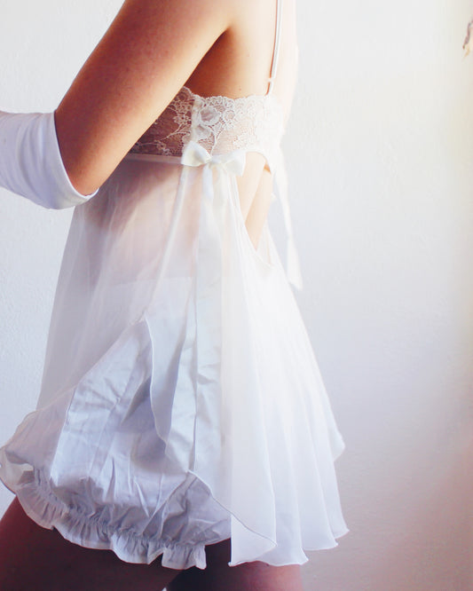 Y2K Victoria’s Secret White Lace Babydoll Camisole – Coquette Sheer Lingerie Top with Bows