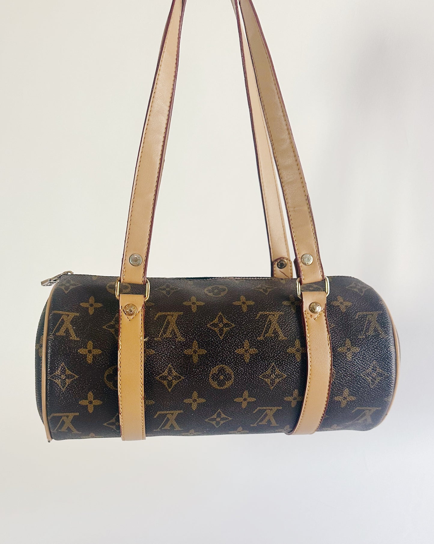 Vintage Louis Vuitton Papillon 26 – Y2K Monogram Leather Handbag for Earth‑Toned Outfits