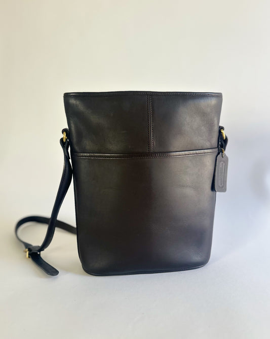 Vintage Coach Leather Crossbody Bag – Minimalist SportsCoach Purse in Tan Brown | Timeless Chic Designer Handbag