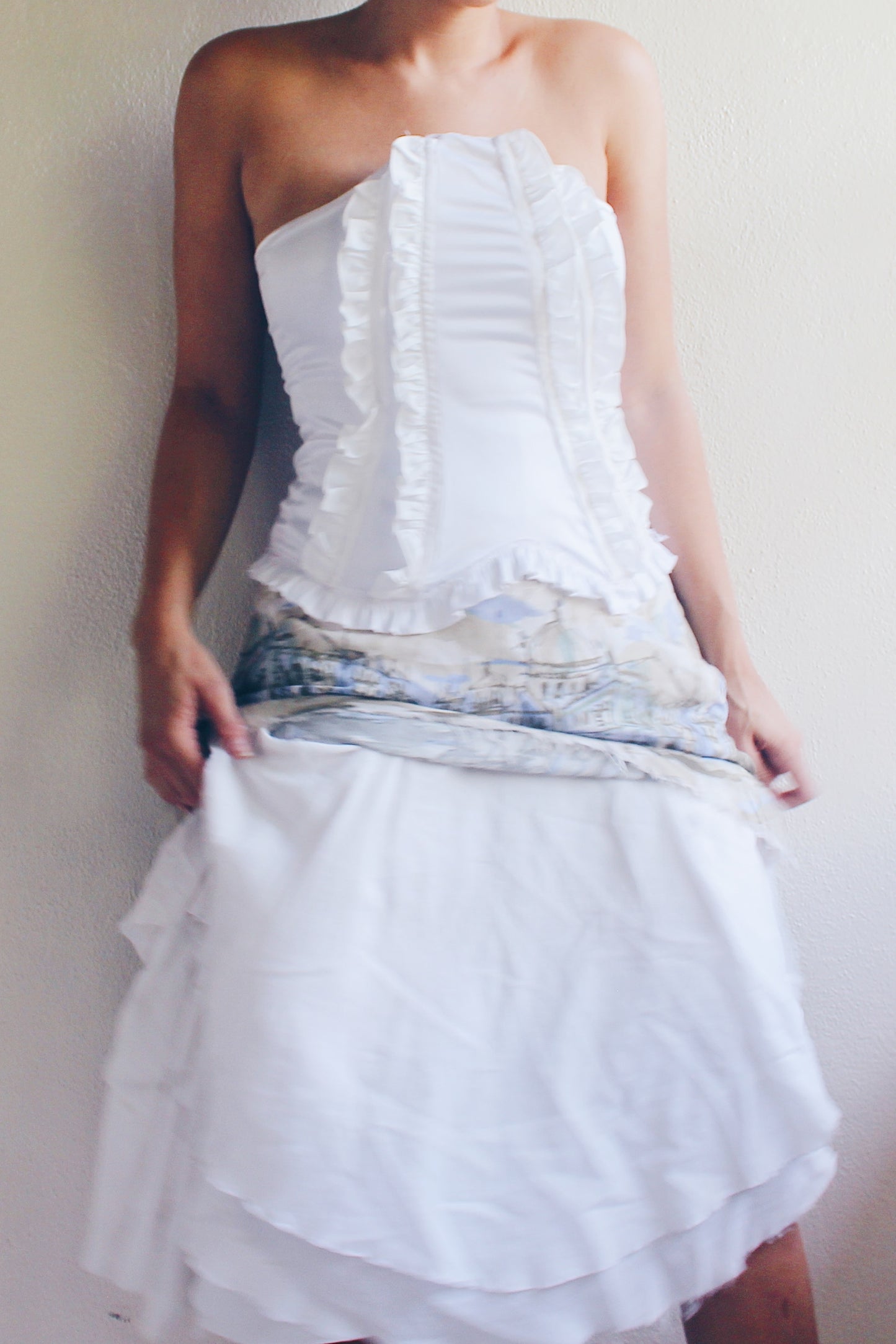 white boned ruffle corset / hourglass elastic lined cottagecore bustier / vintage lingerie