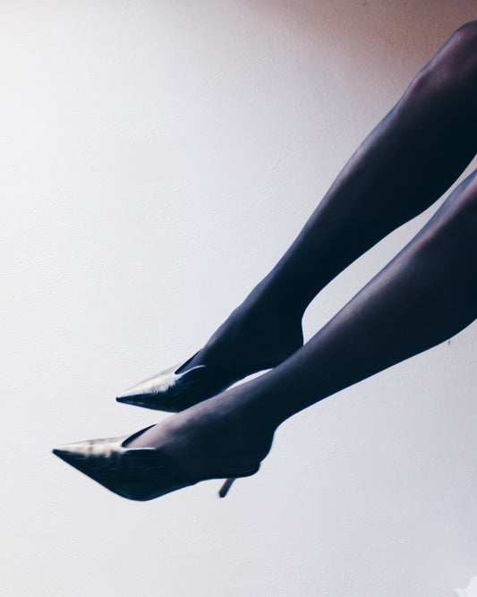 Vintage Y2K Black Faux‑Alligator Slip‑On Kitten Heels – Pointed Toe Minimalist Pumps