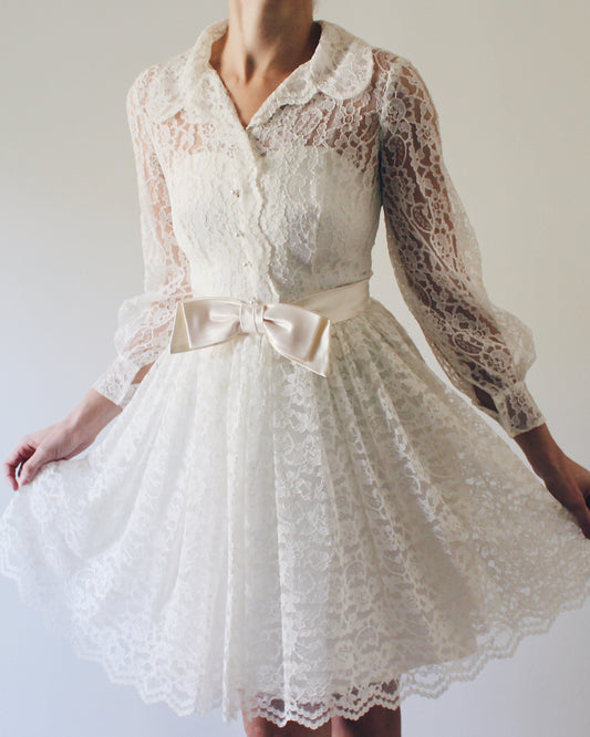 Vintage 60s–70s Cream Lace Mini Dress – Long Sleeve A-Line, Waist Bow, Coquette Retro Romance