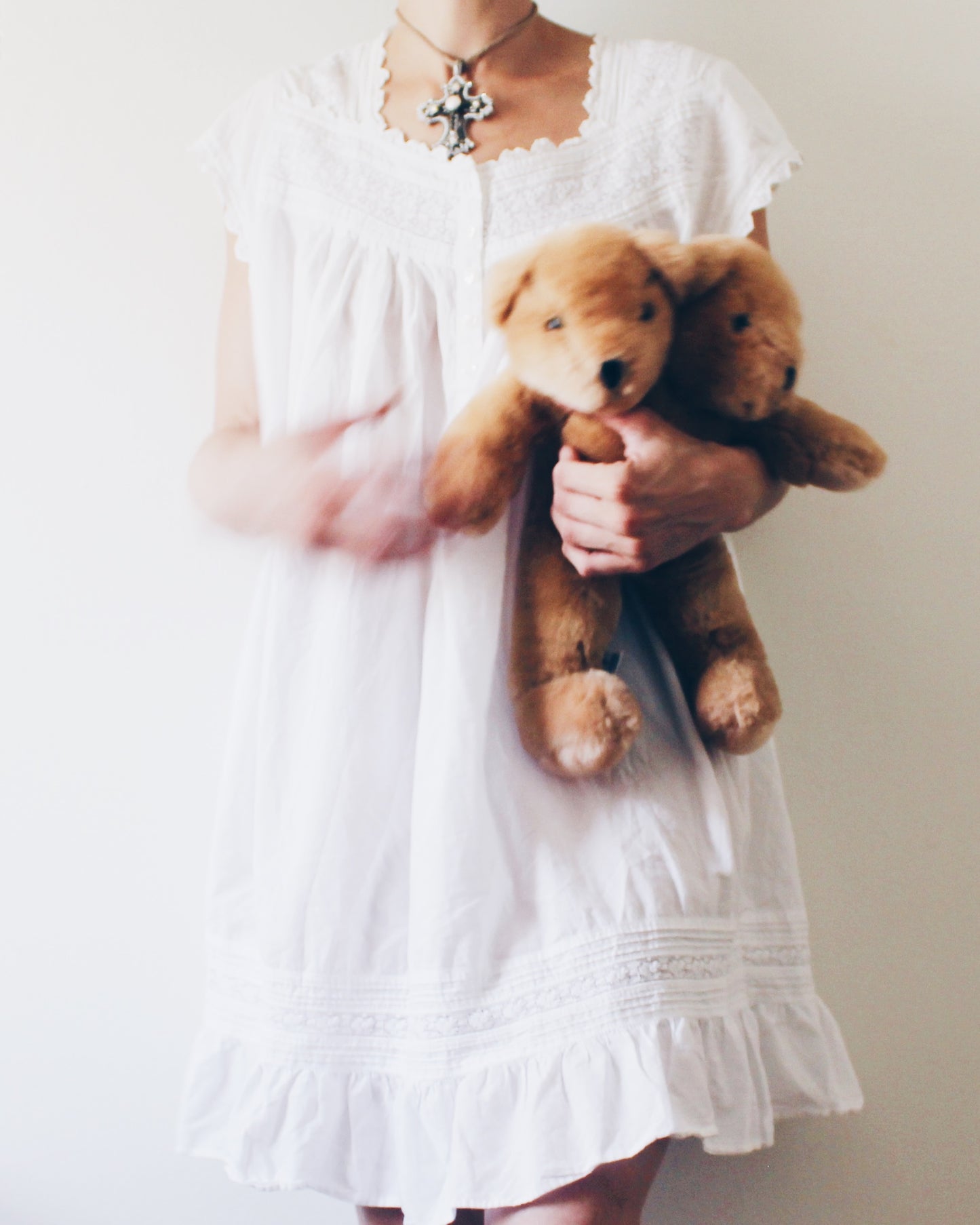 Eileen West White Cotton Babydoll Nightgown Large | Victorian Boho Cottagecore Slip Dress | Heart Button Floral Embroidered Ruffle Hem