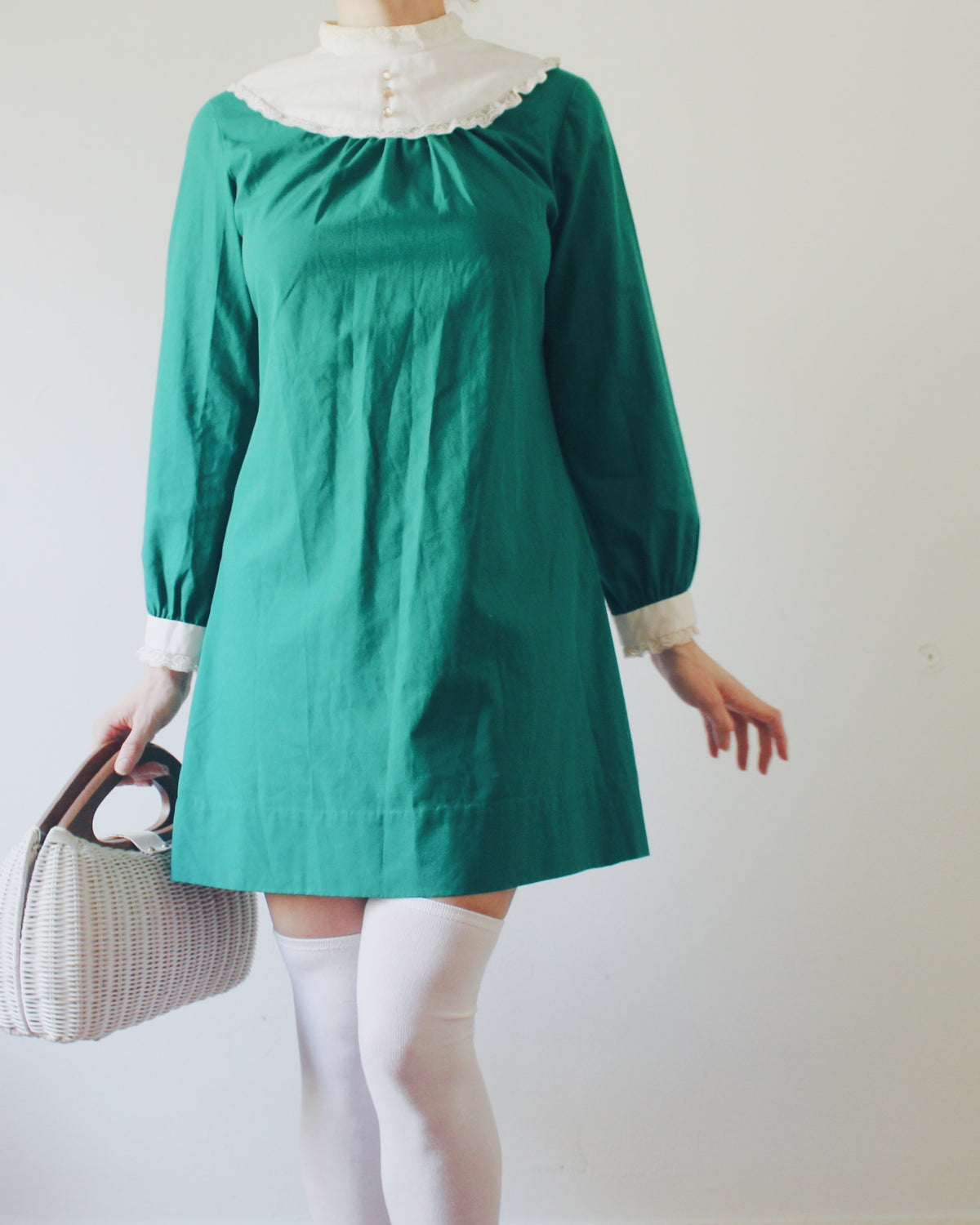 1970s Green Vintage Mini Dress, Carol Brandt Long Sleeve Dress, White Ruffle Trim, Retro Mod Christmas Style