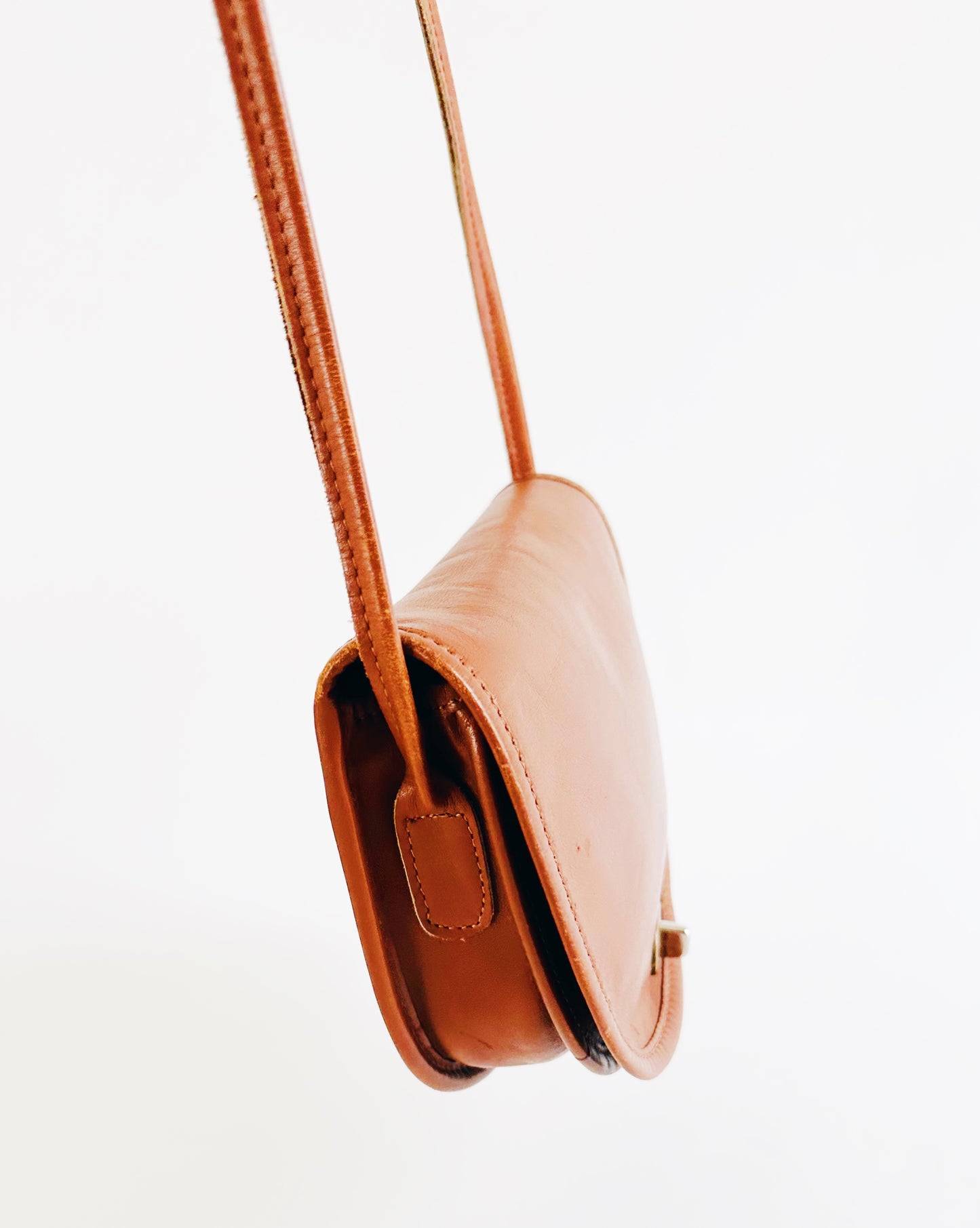 Vintage Coach Tan Patent Leather Crossbody – 90s Minimalist Chic Bag