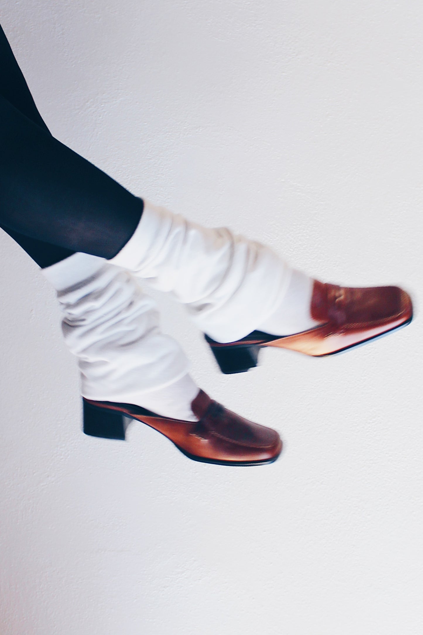 Vintage Y2K Librarian Elegance: Brown Square-Toed Heeled Loafers