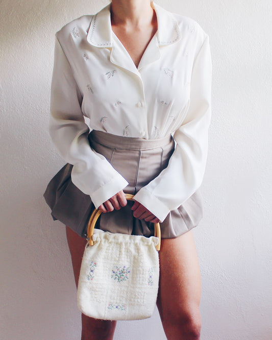 Vintage Cream Long Sleeve Button Up Blouse with Embroidered Flowers - 90s Cottagecore American Gothic Style | Perfect for School