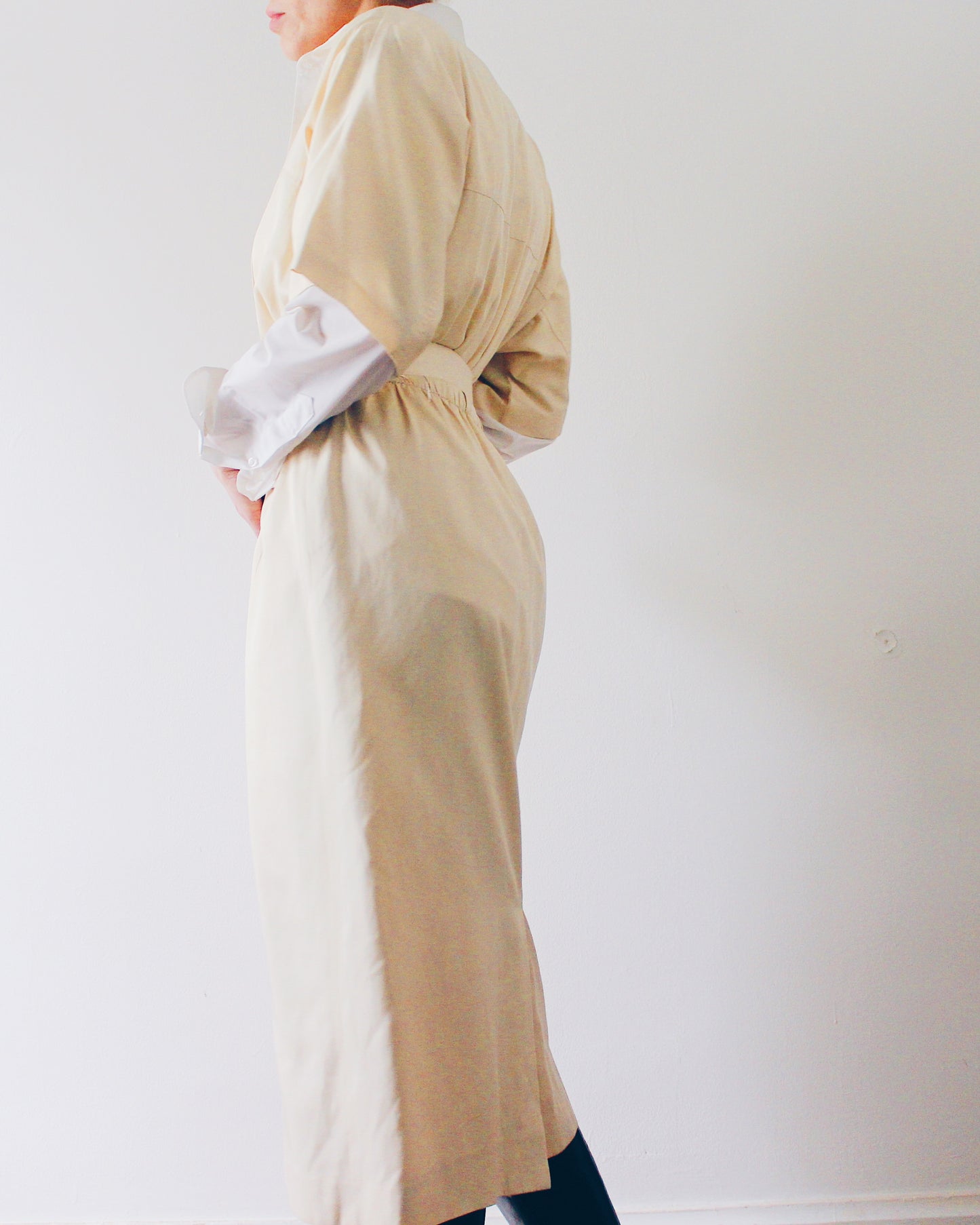 Vintage 90s Silk Trench‑Style Short Sleeve Dress – Cream Belted Waist, Professional Chic Maxi Dress