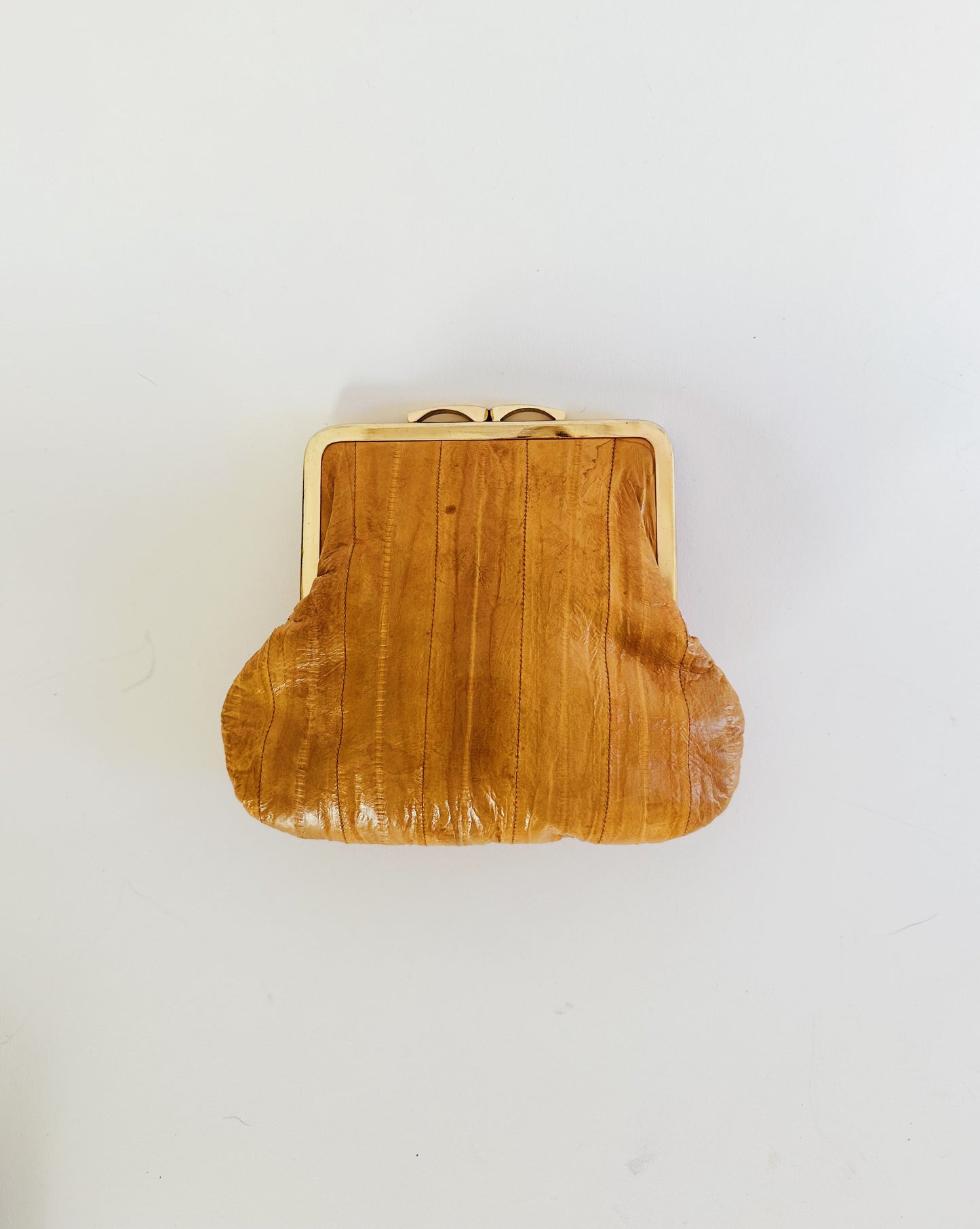 Antique Light Tan Leather Coin Purse – Vintage Gold Clasp Change Pouch | Small Heirloom Leather Wallet