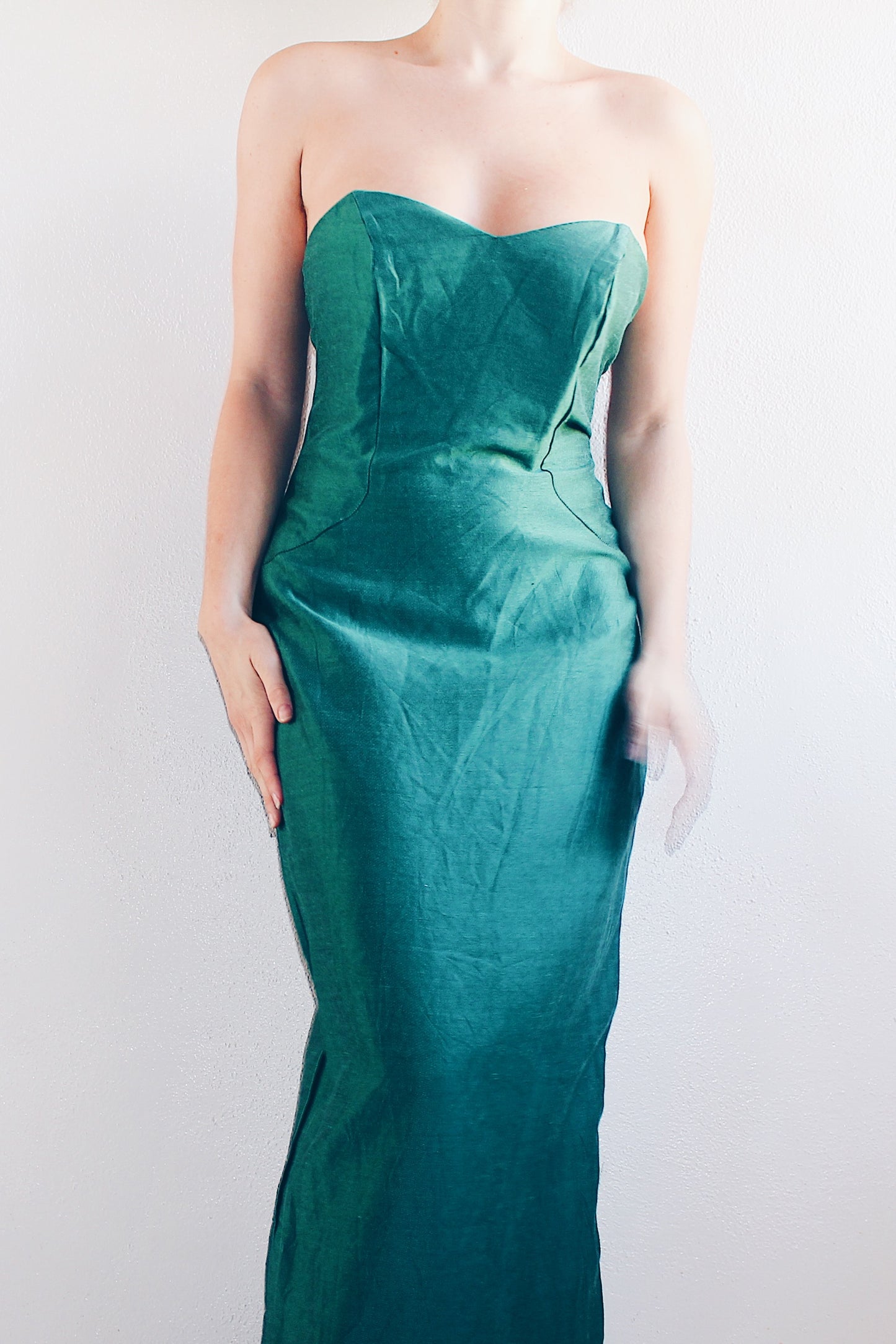 Vintage Formal Elegance: 80s Emerald Formal Dress with Sweetheart Neckline