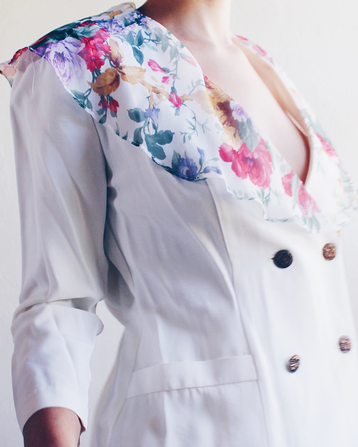 Vintage White Blazer with Frilly Floral Collar | Double Breasted 80s 90s Frou Frou Style | Girly Romantic Jacket