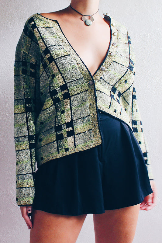 Vintage knitwear with a dark vibe / Handknit Dark Academia Cardigan