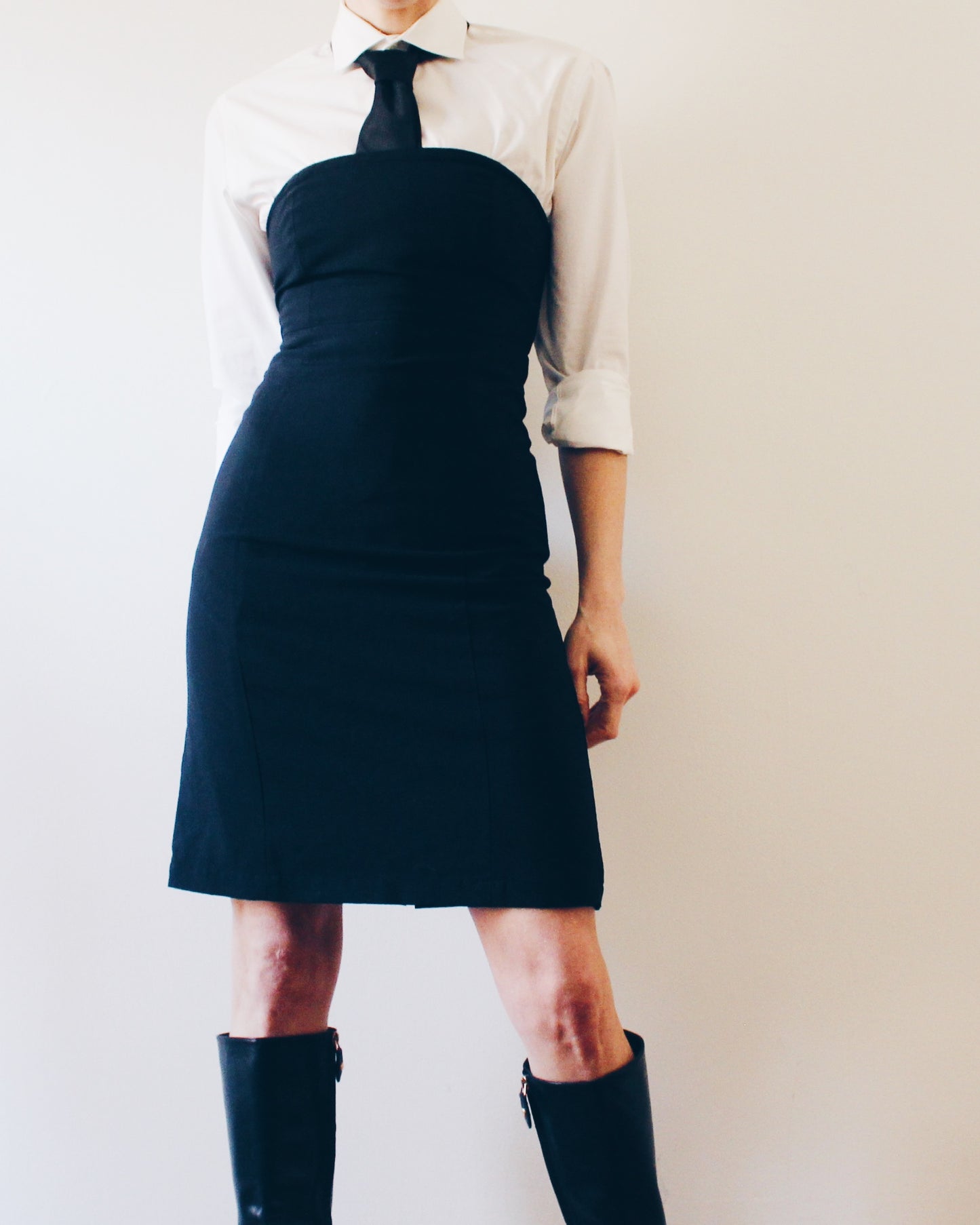 90s Chic Revival: Sleeveless Black Dress for Effortless Elegance / minimalist bodycon little black dress