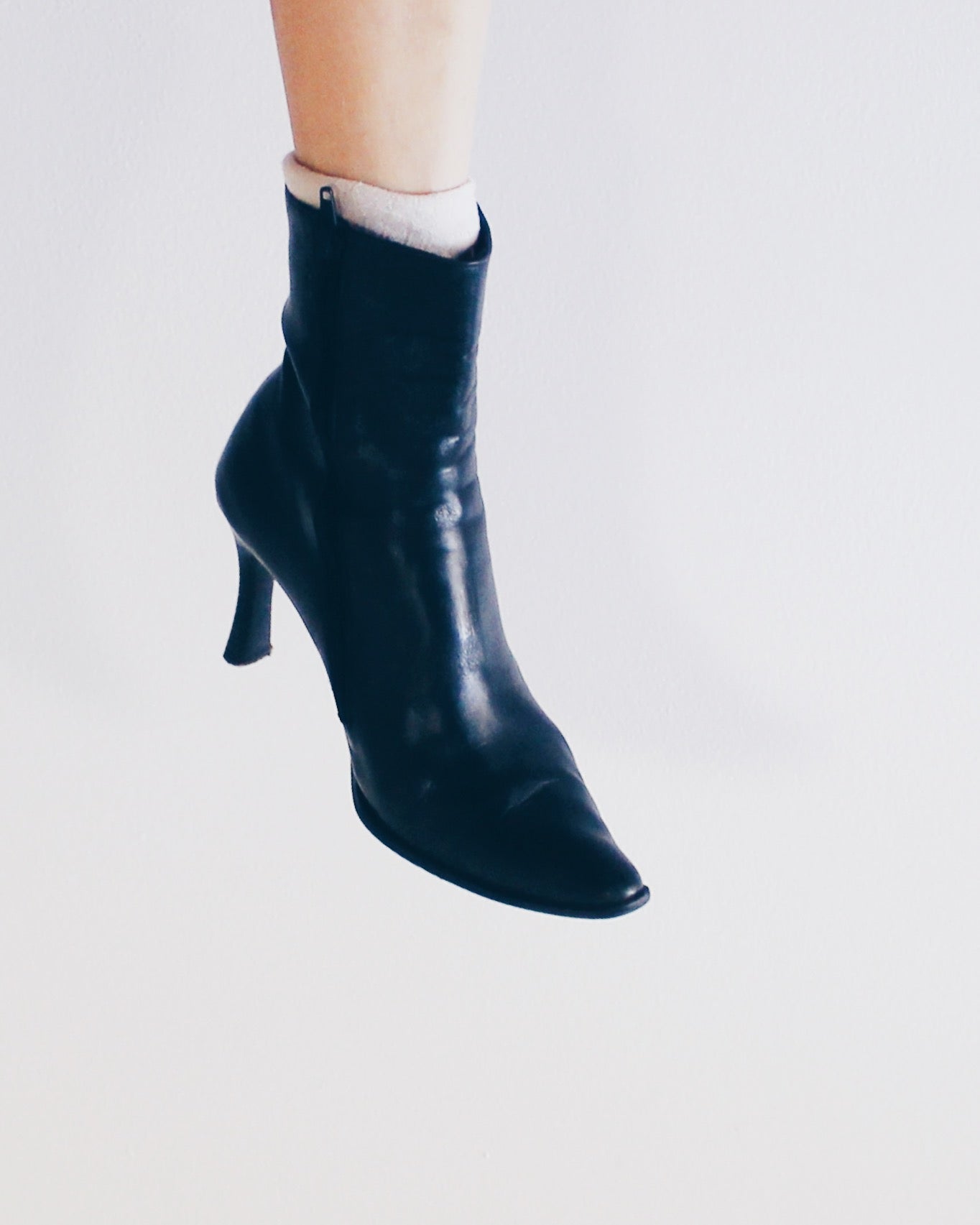 Pointed Toe 90s 2 inch Heeled Boots – Vintage Black Leather Ankle Boots
