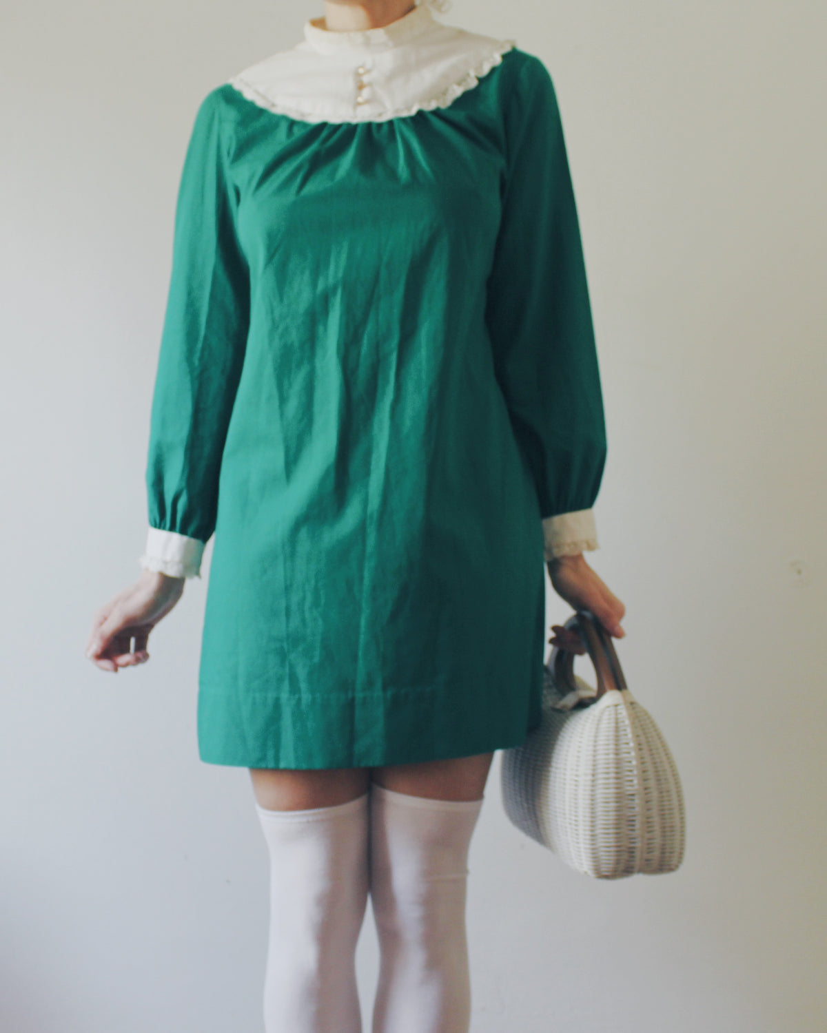 1970s Green Vintage Mini Dress, Carol Brandt Long Sleeve Dress, White Ruffle Trim, Retro Mod Christmas Style