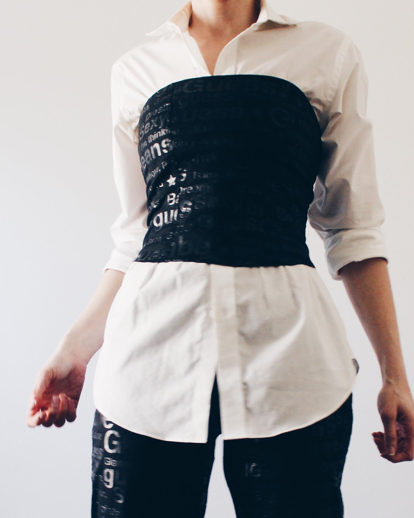 Vintage Y2K Guess Black Tube Top & Jeans Set – 2000s Retro Matching Outfit with Logo Print