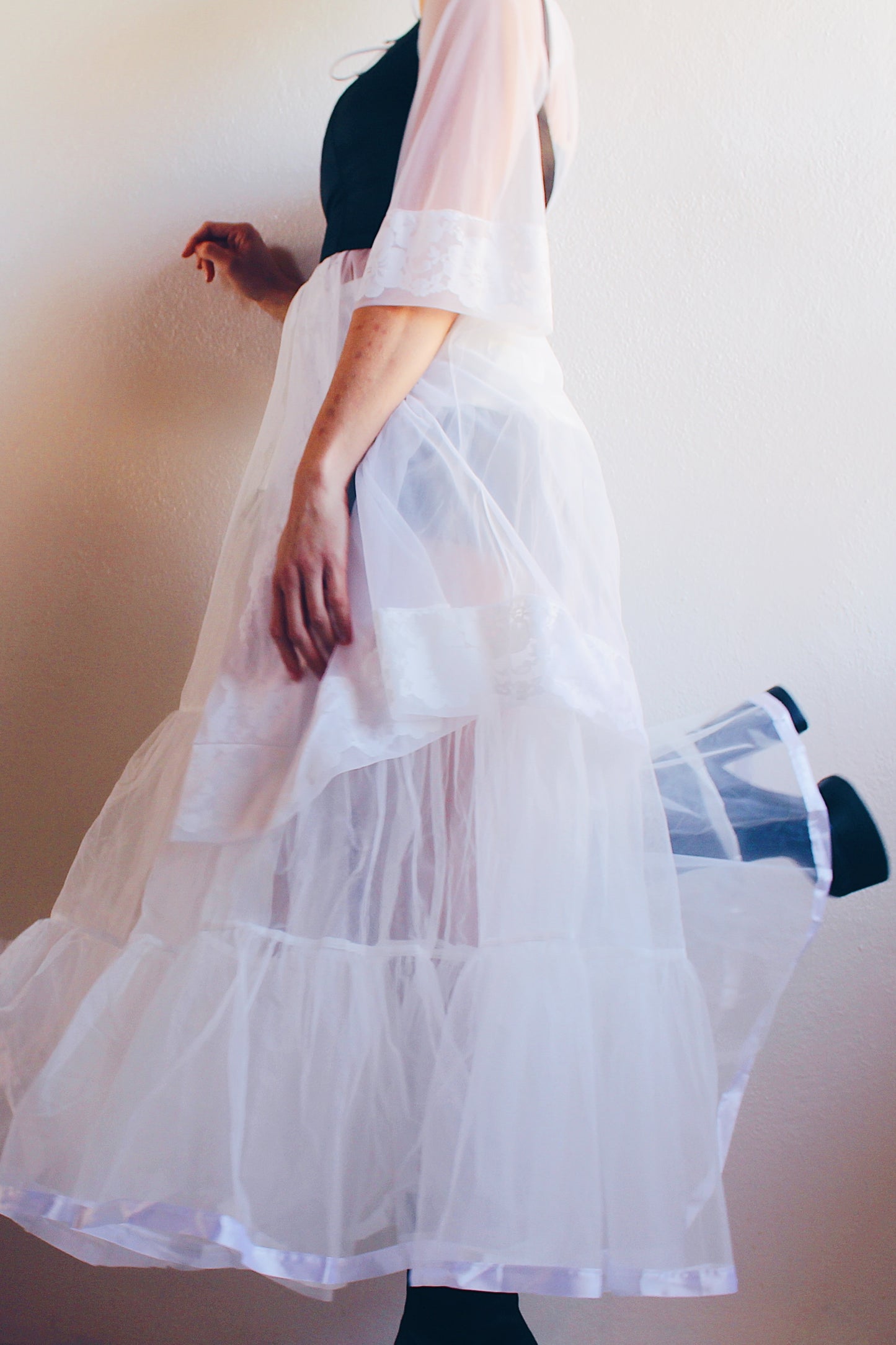 Victorian Whispers: Sheer White Lace Bed-Coat Robe for Dark Academic Dreams