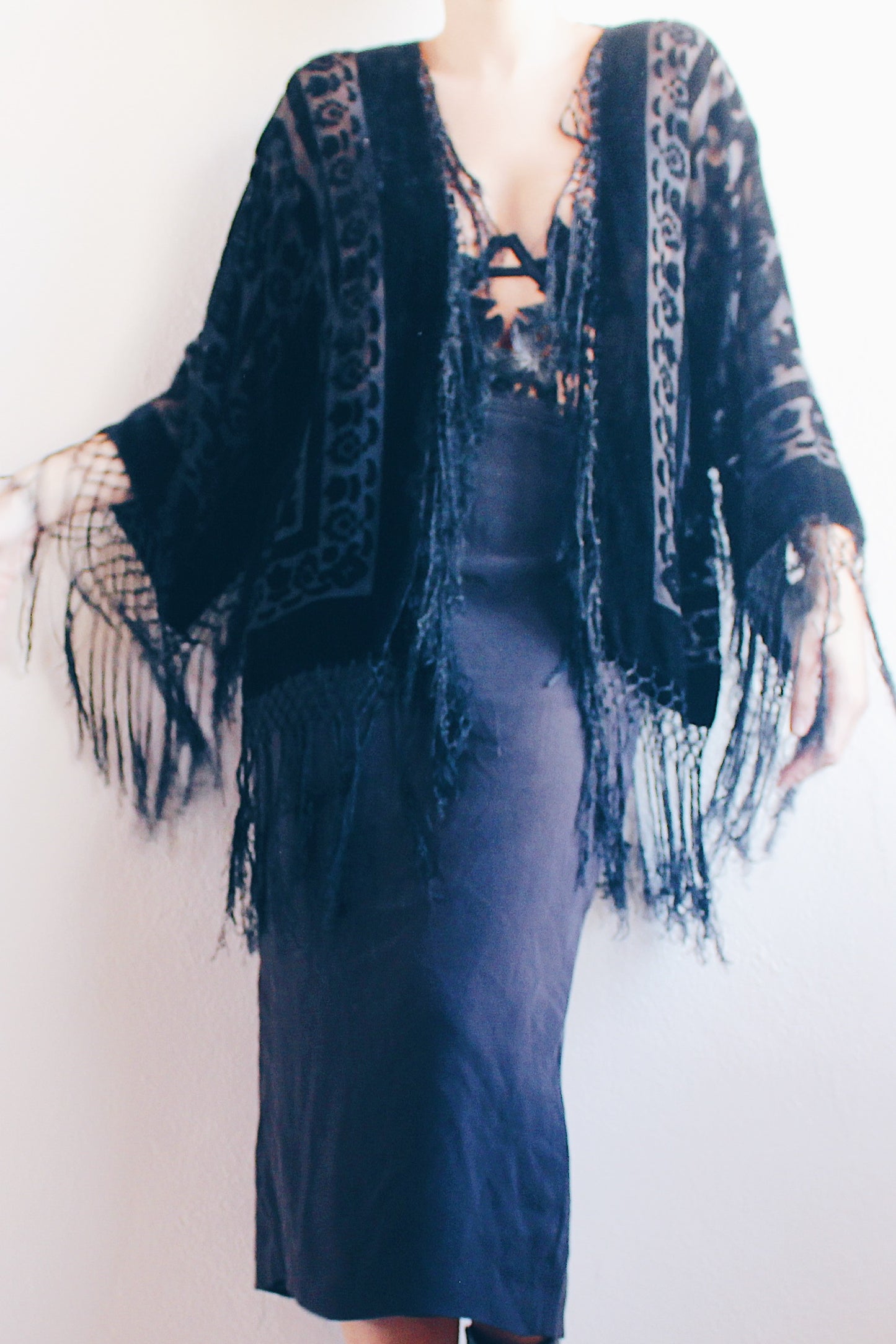 Enchanting Velvet Burnout Floral Kimono Duster: Witchy Whimsigoth Vibes with Tassels