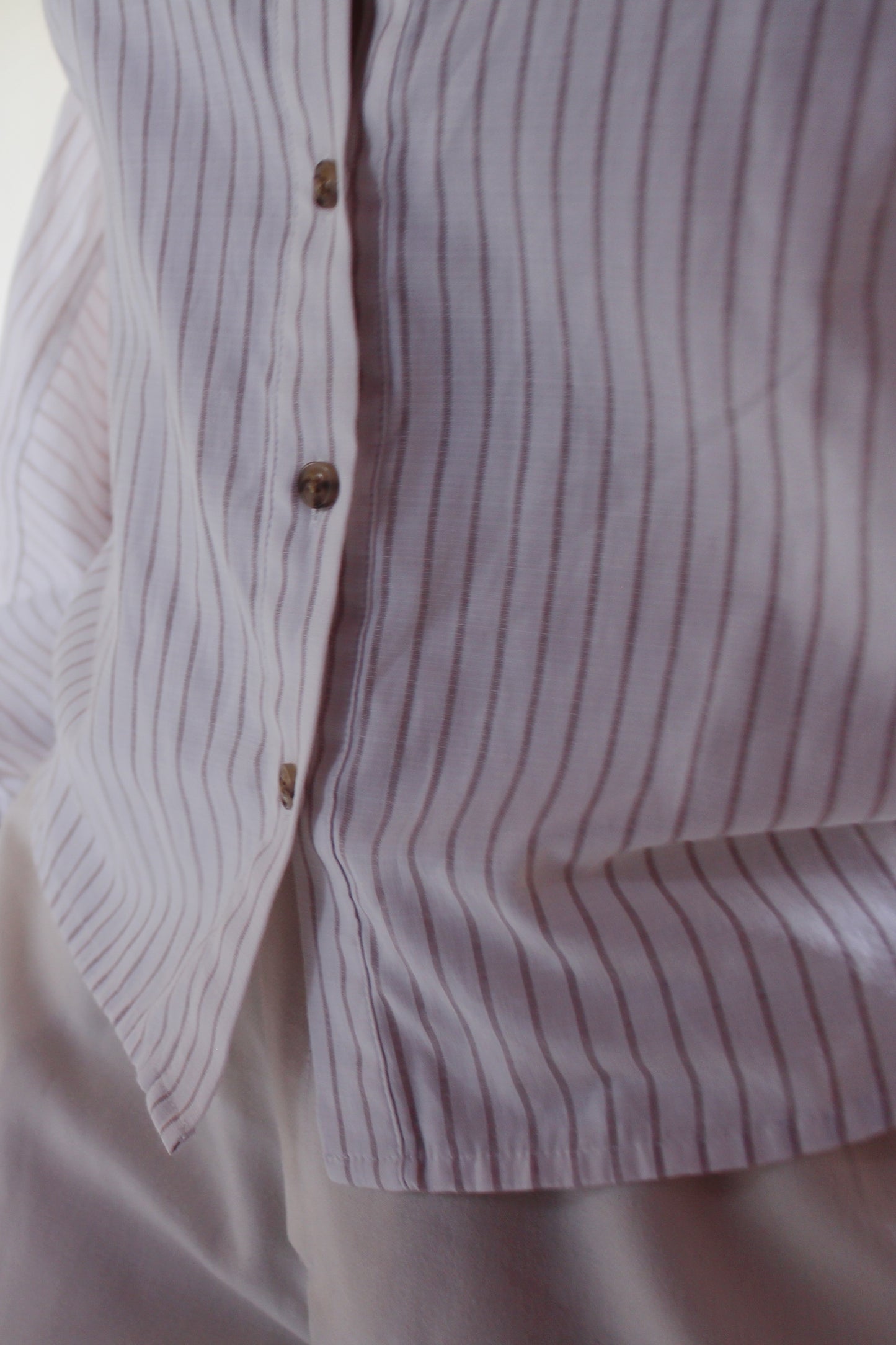 White striped shirt / minimalist cotton pinstripe blouse