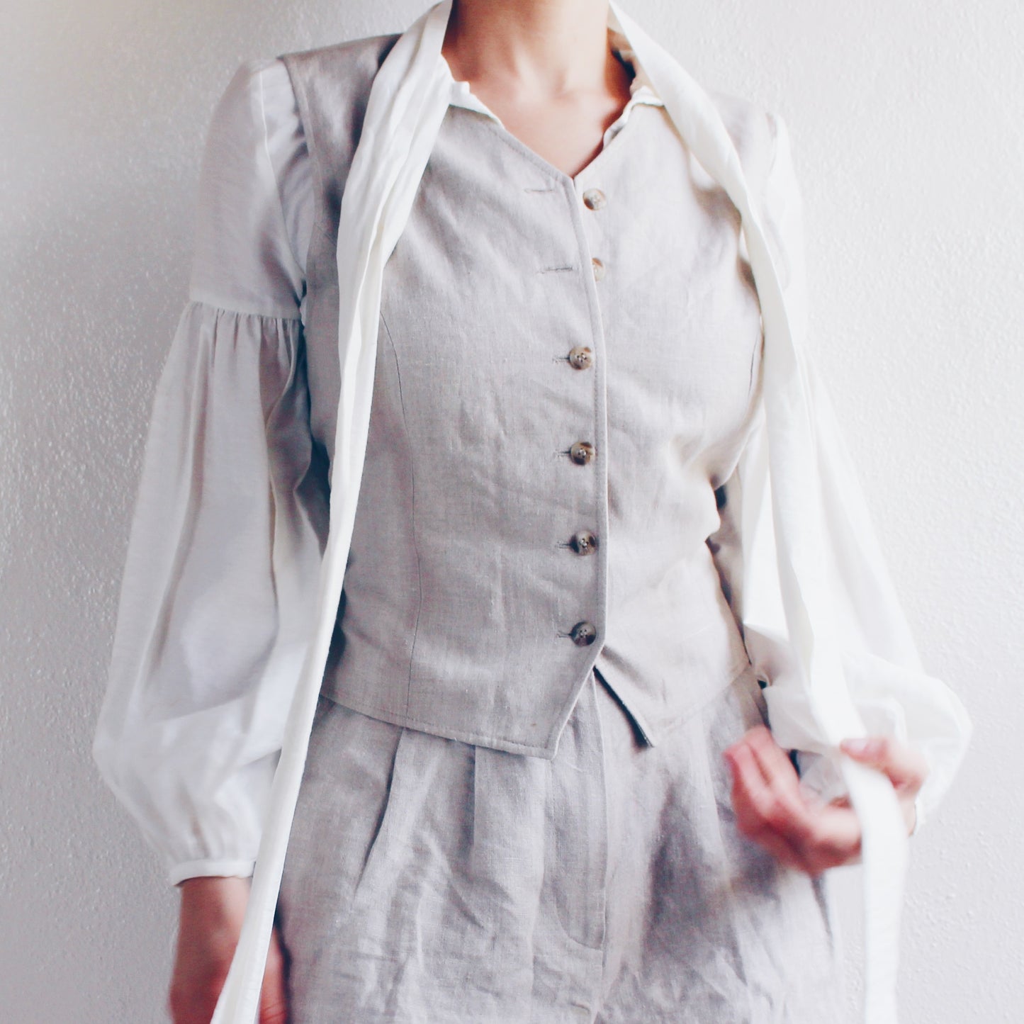 Vintage Beige Linen Pleated Shorts and Vest Set - Academic 90s Minimalism