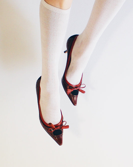 Vintage Bettye Muller Brown and Tan Leather Pointed‑Toe Kitten Heels – Academic Bookish Office Chic