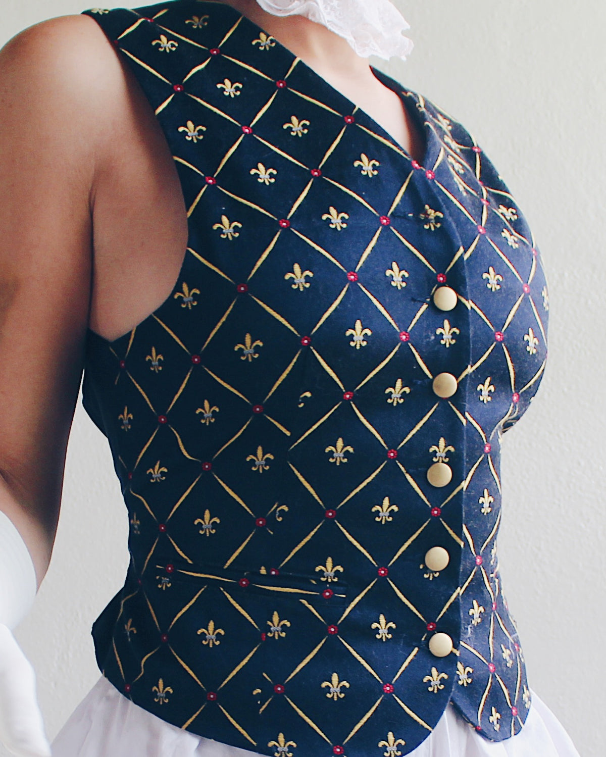 Vintage 90s Lizsport Black Medieval Core Vest with Gold French Fleur de Lis Print, Dark Academia Romantic Soft Goth Fall Look