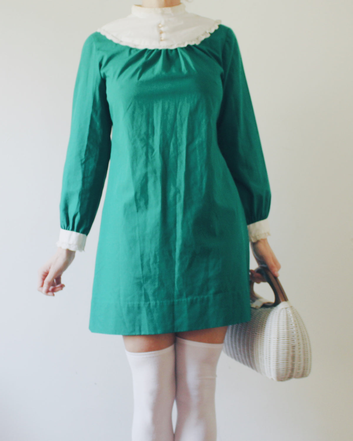 1970s Green Vintage Mini Dress, Carol Brandt Long Sleeve Dress, White Ruffle Trim, Retro Mod Christmas Style