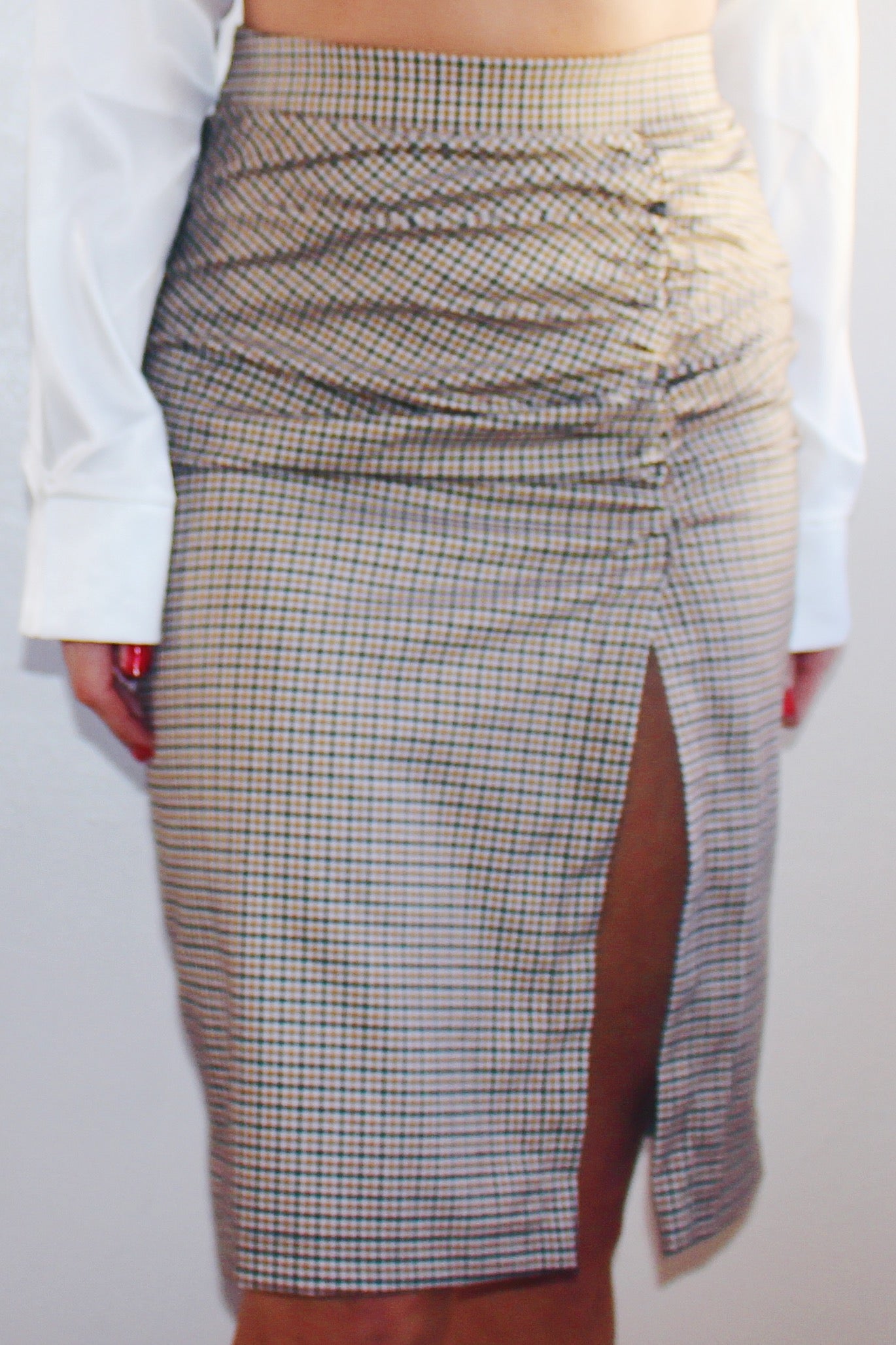 Librarian Office Elegance - Vintage Brown Plaid Pencil Skirt with Slit Detail