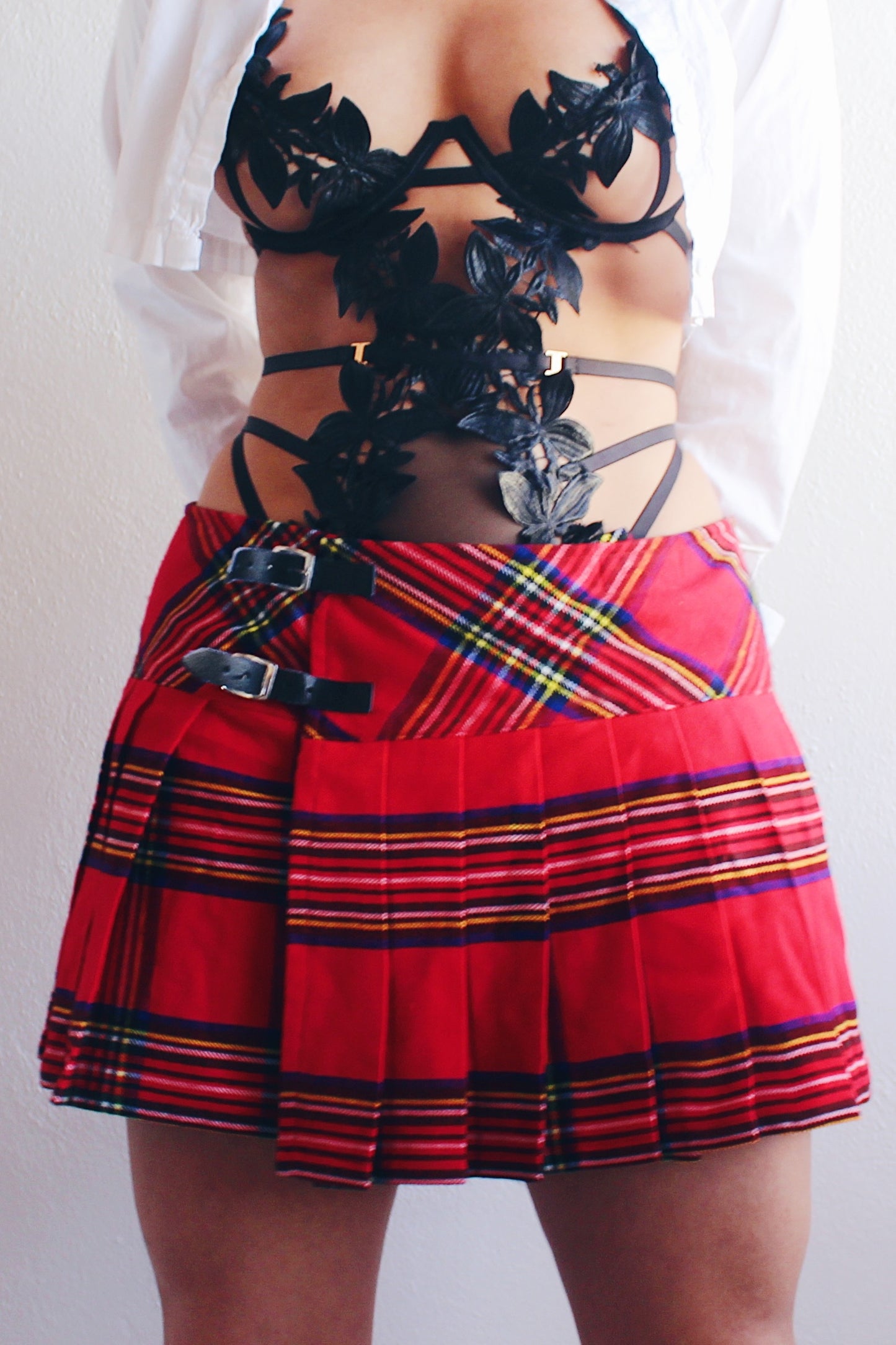 Red tartan mini skirt / 90s grunge fashion / Vintage goth apparel