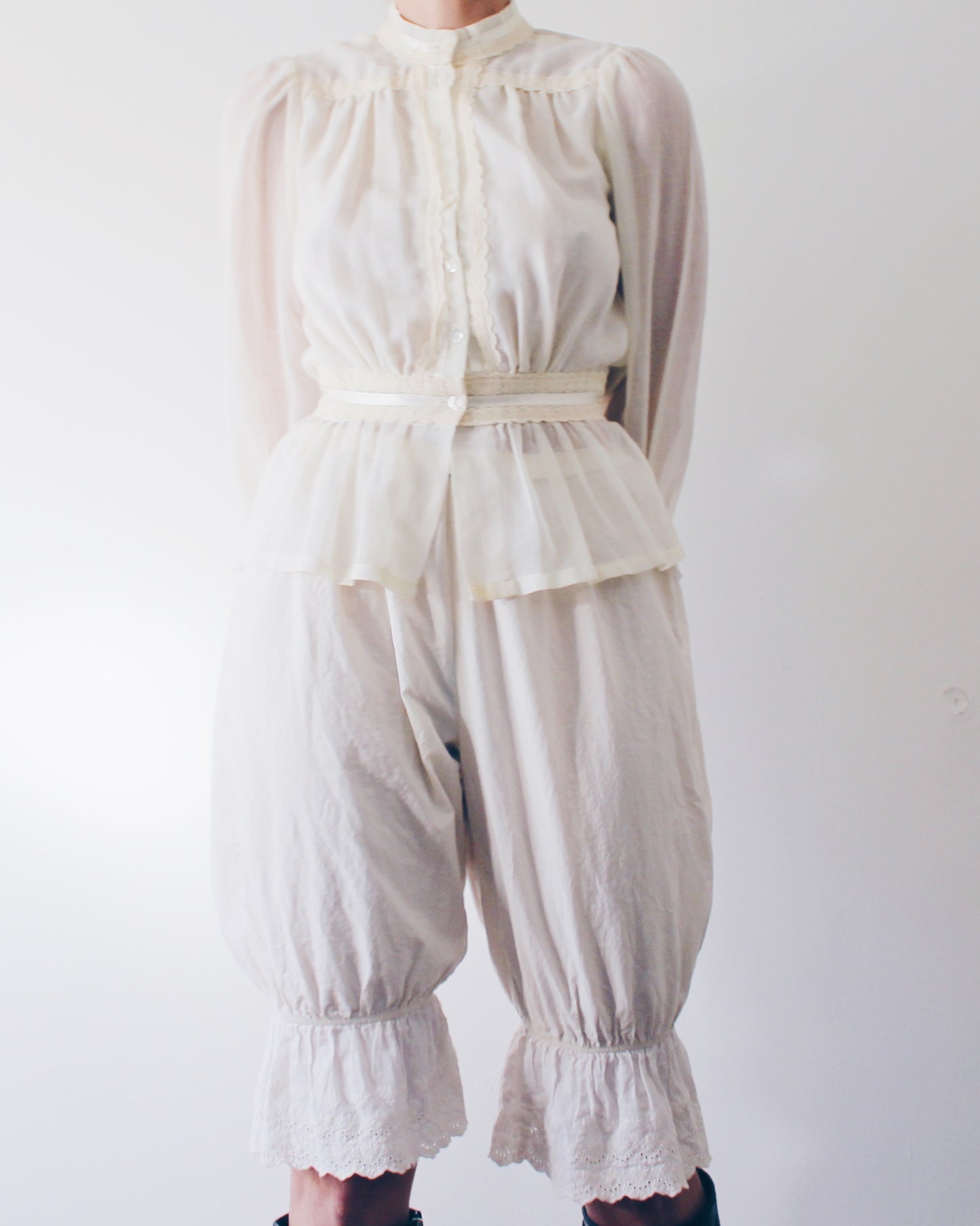 Vintage Gunne Sax Peplum Blouse – Cream Lace Boho Top 100% Cotton Prairie Cottagecore