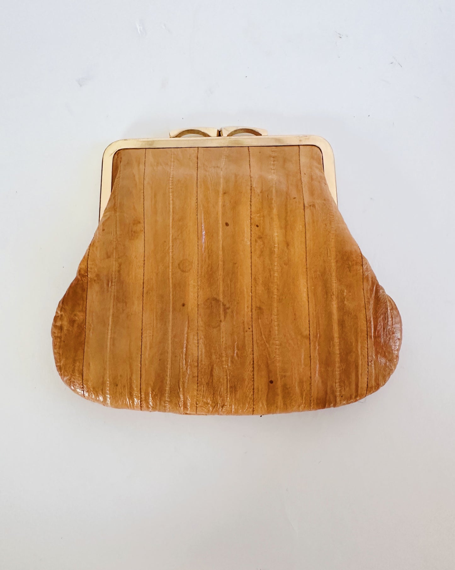 Antique Light Tan Leather Coin Purse – Vintage Gold Clasp Change Pouch | Small Heirloom Leather Wallet