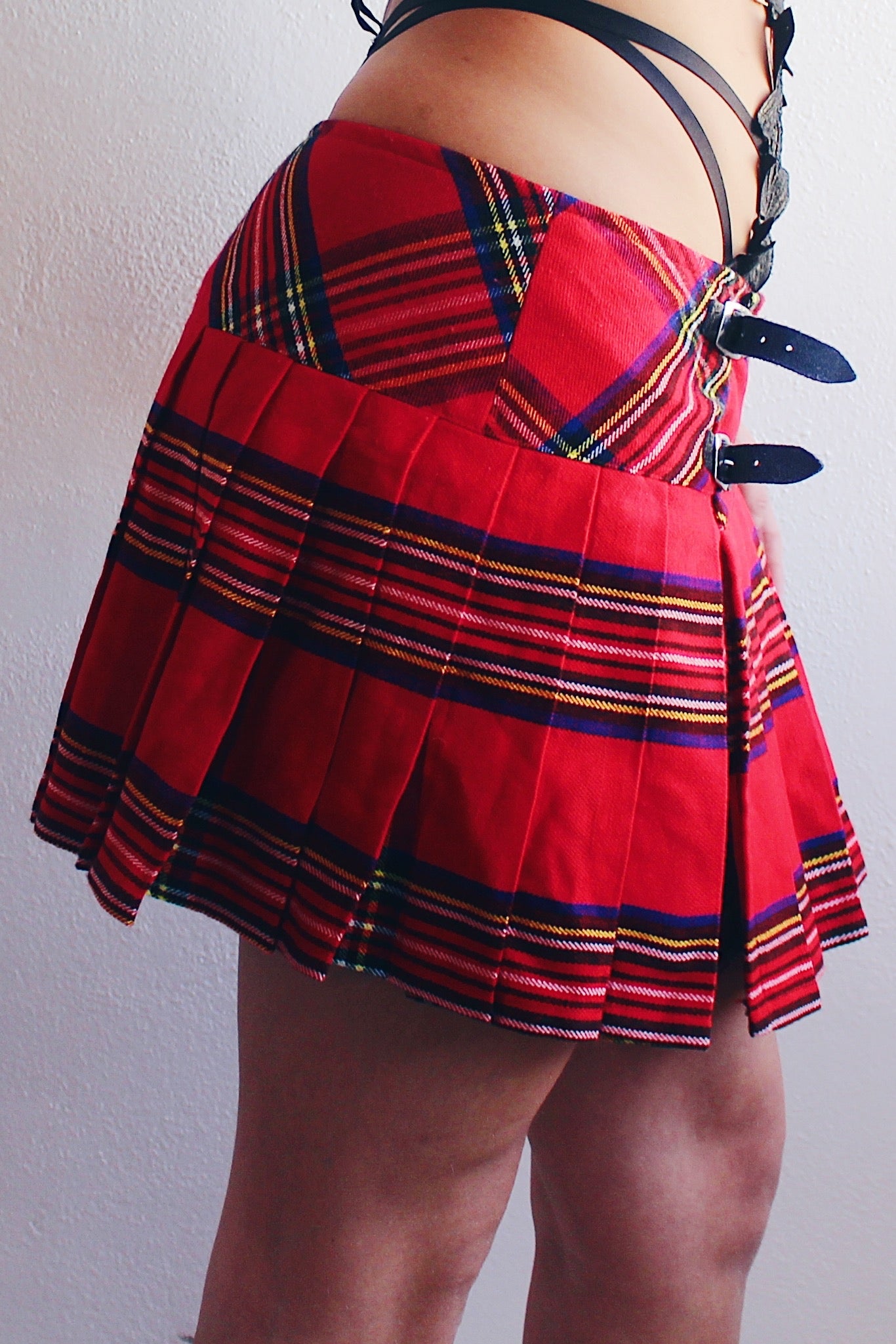 Red tartan mini skirt / 90s grunge fashion / Vintage goth apparel